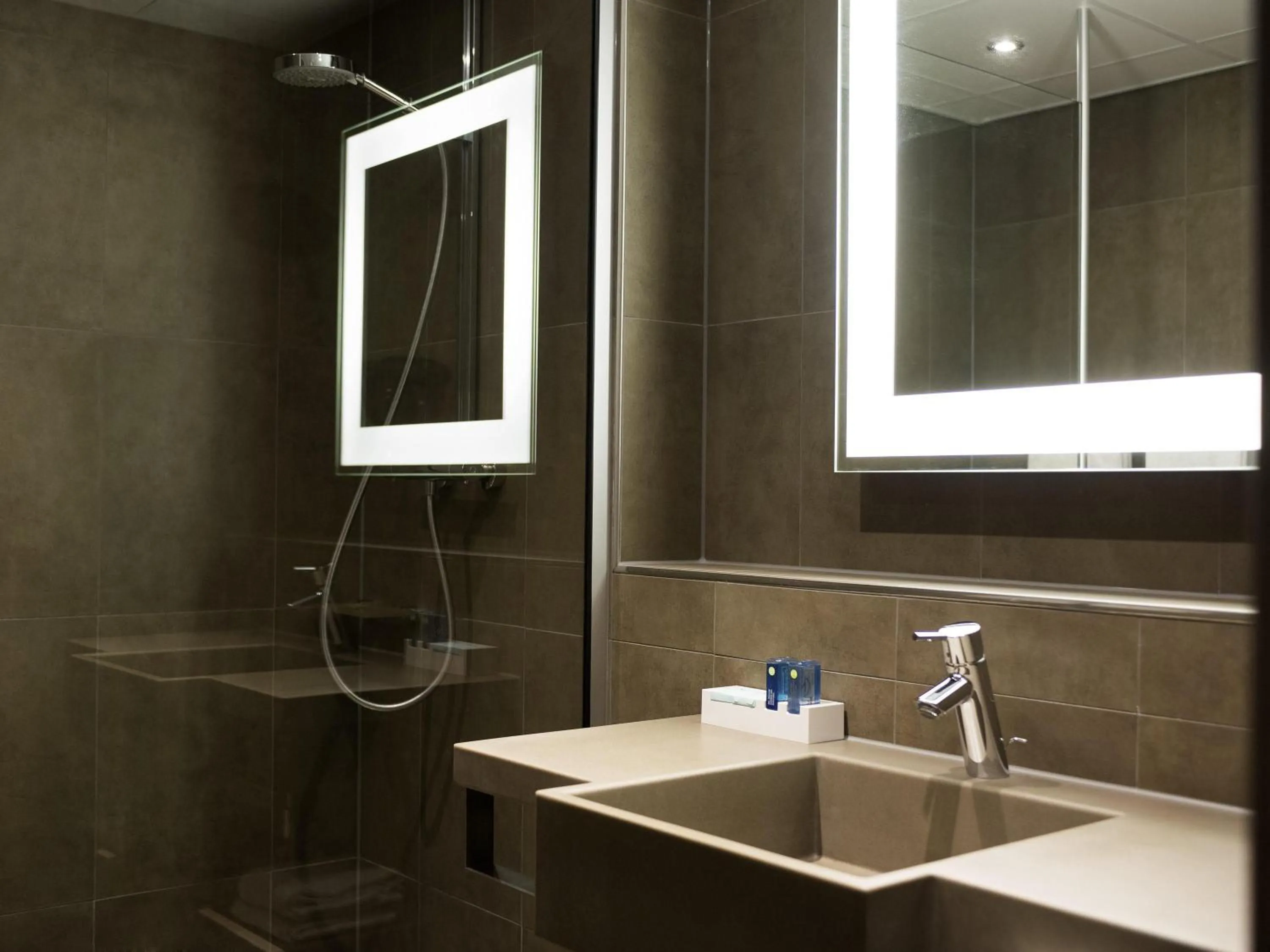 Bedroom in Novotel Den Haag World Forum