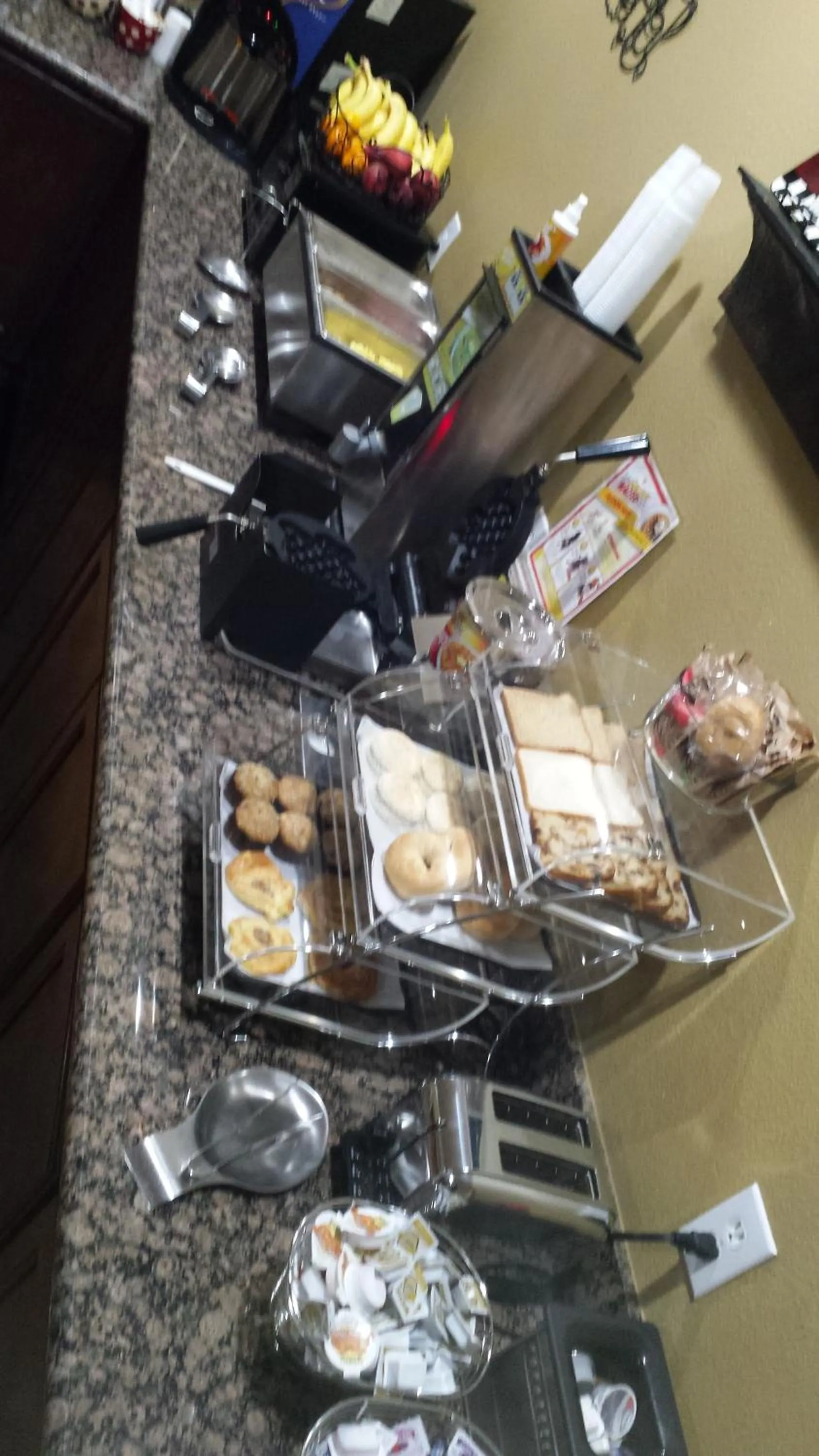 Food and drinks in Black Gold Inn