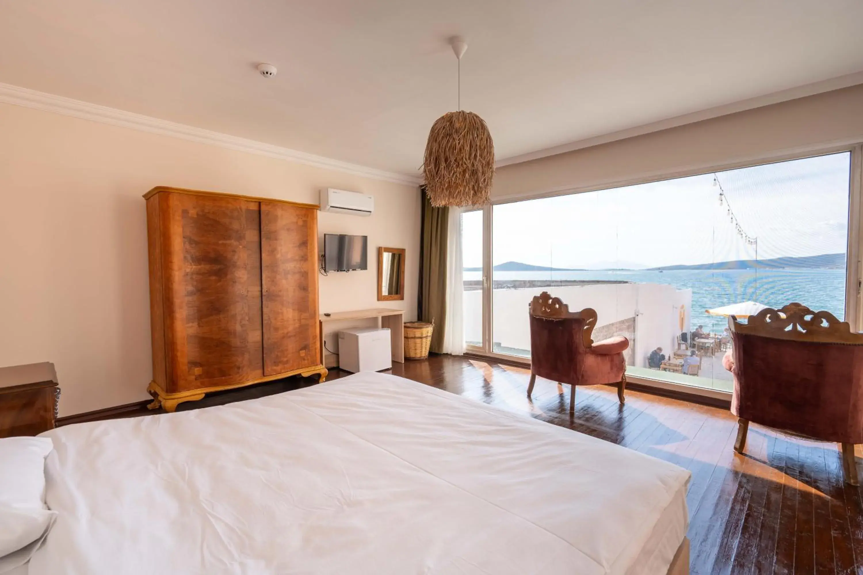 Deluxe Double Room in CasaLyma Ayvalık Deluxe Double Room in CasaLyma Ayvalık