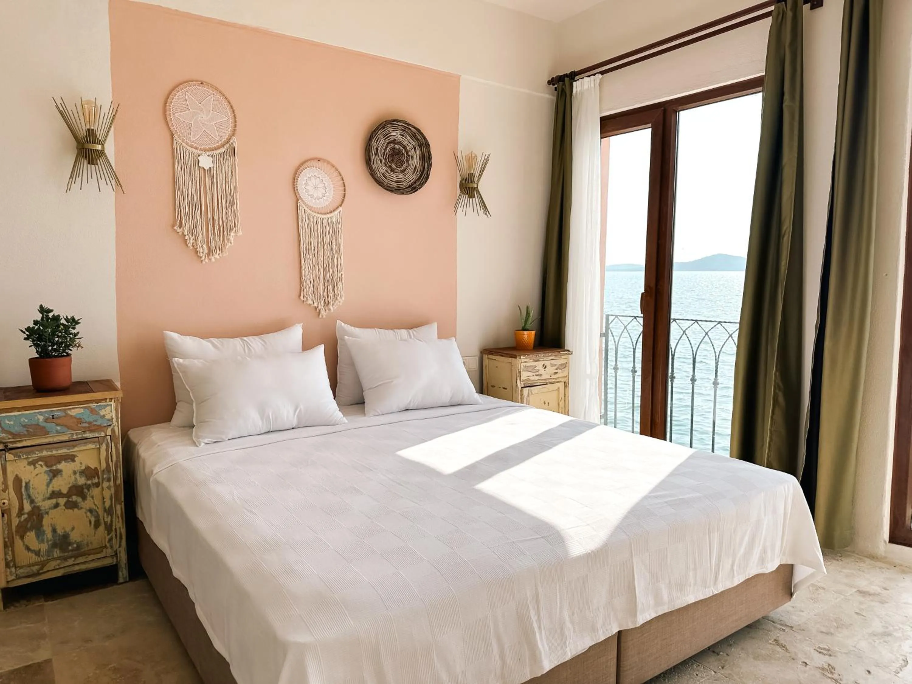 Bed in CasaLyma Ayvalık