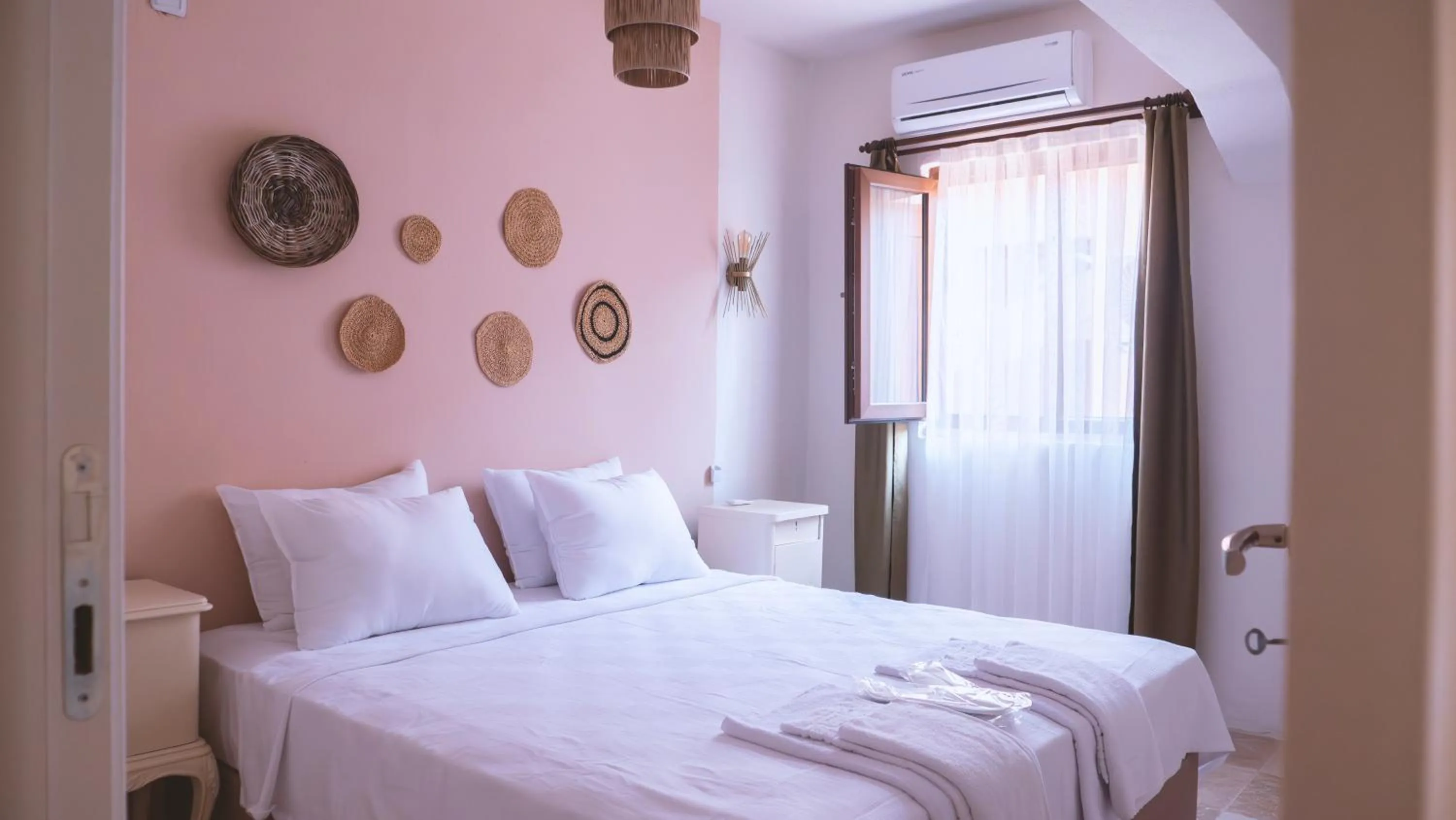 Bed in CasaLyma Ayvalık