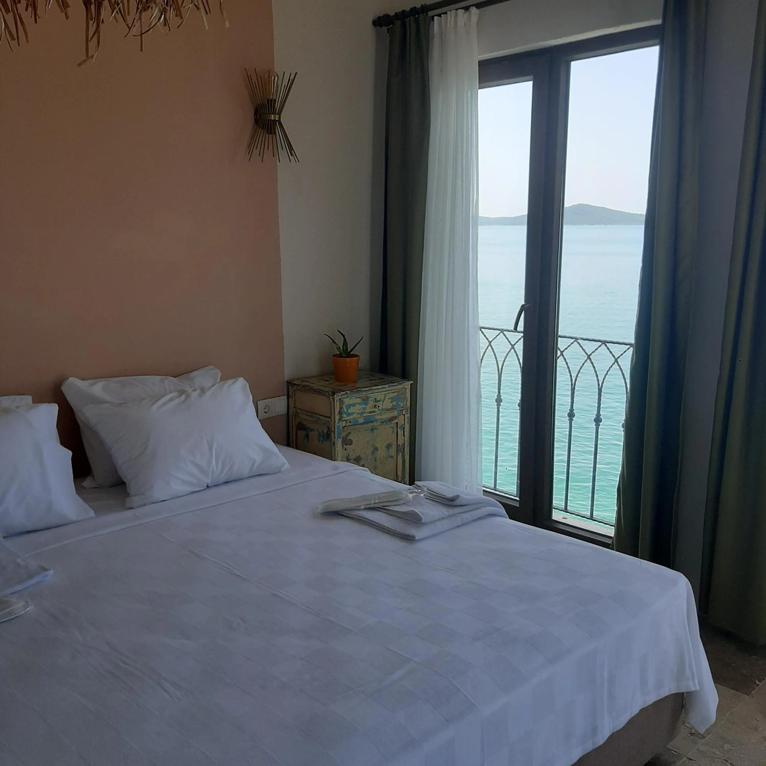 Bed in CasaLyma Ayvalık