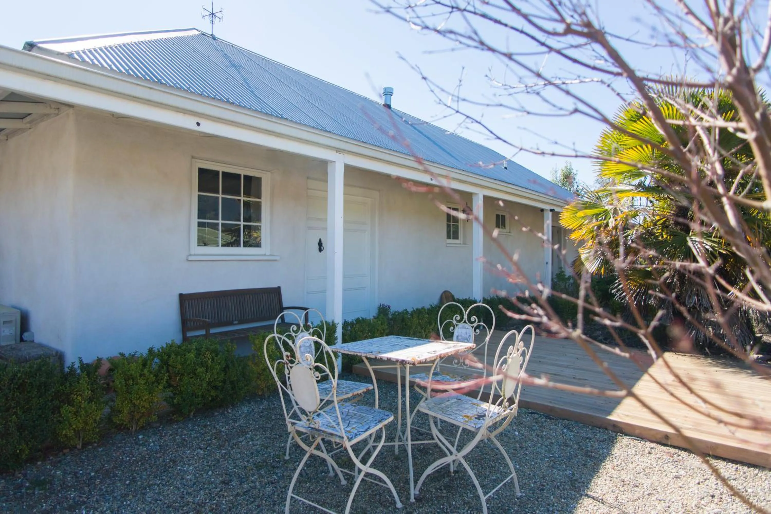 Facade/entrance in Woodstock Suite