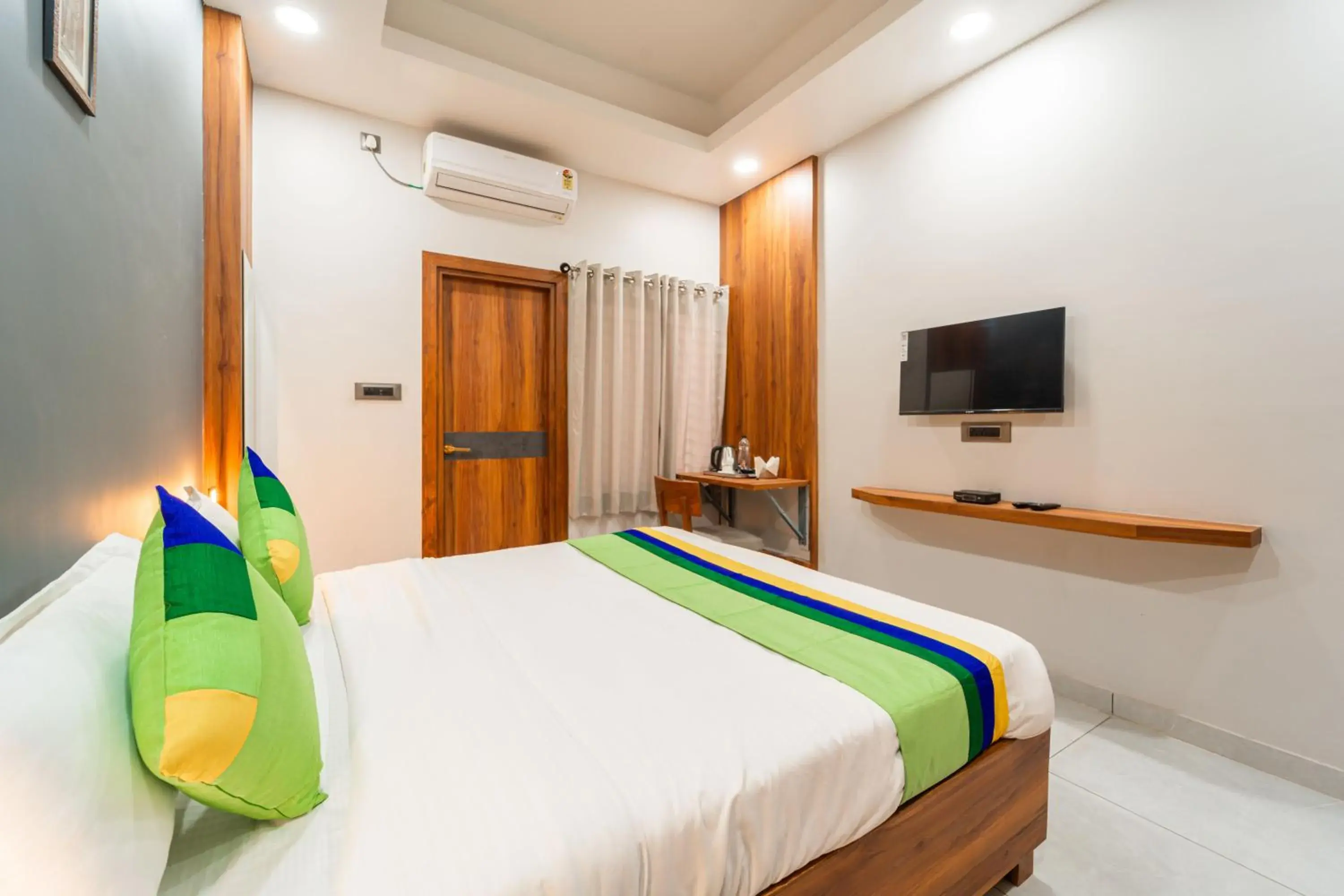 Standard Double Room - single occupancy in Treebo Lake City Standard Double Room - single occupancy in Treebo Lake City