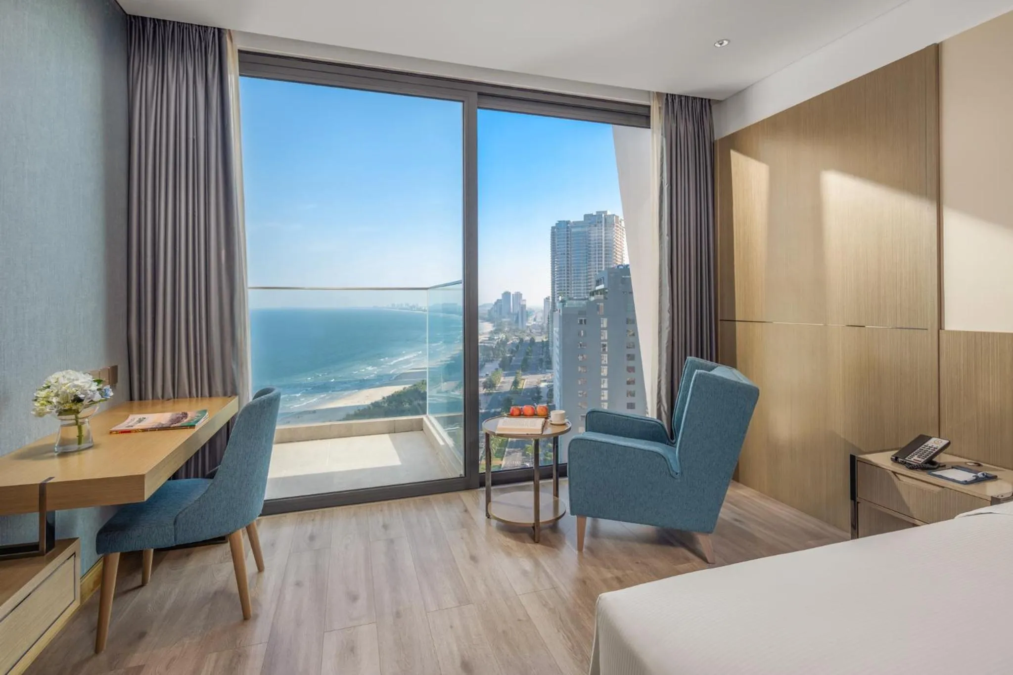 Awaken Da Nang Hotel