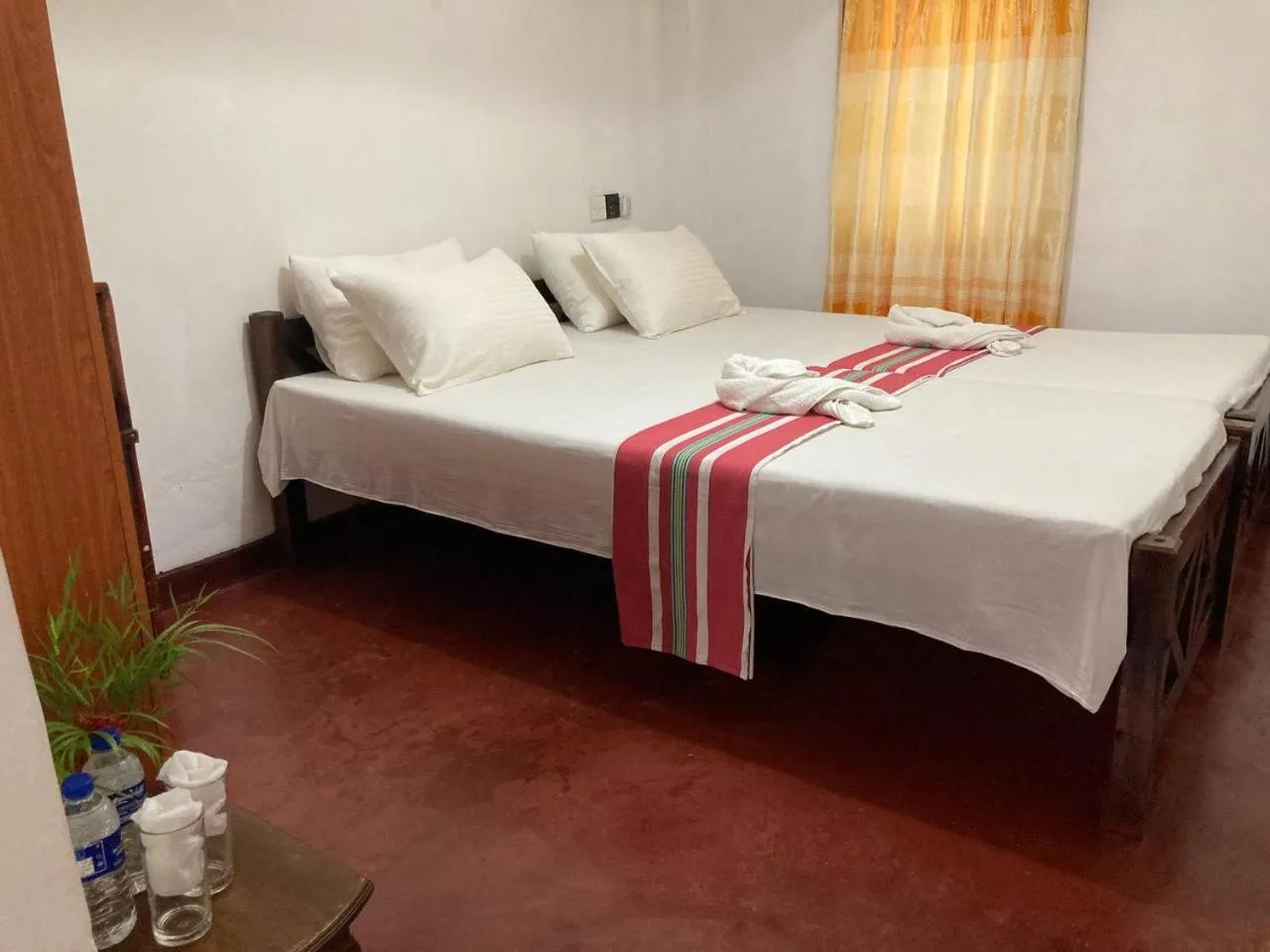 Photo of the whole room, Bed in Grand Villa Hikkaduwa