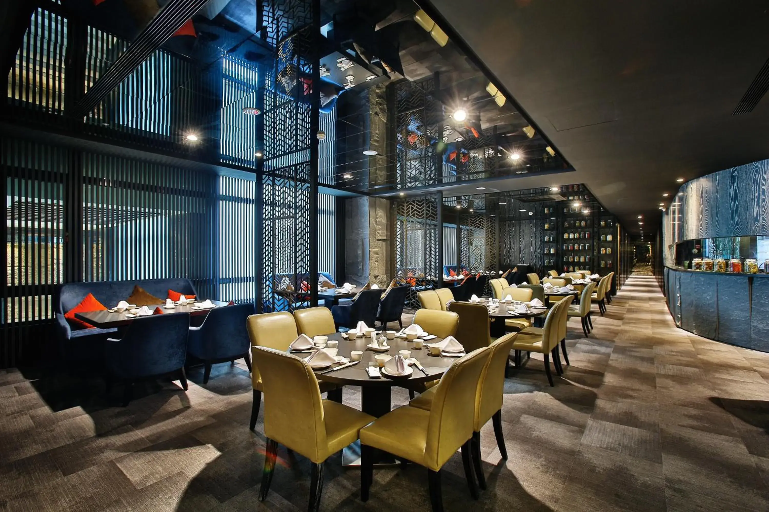 Restaurant/places to eat in Queena Plaza Hotel Restaurant/places to eat in Queena Plaza Hotel