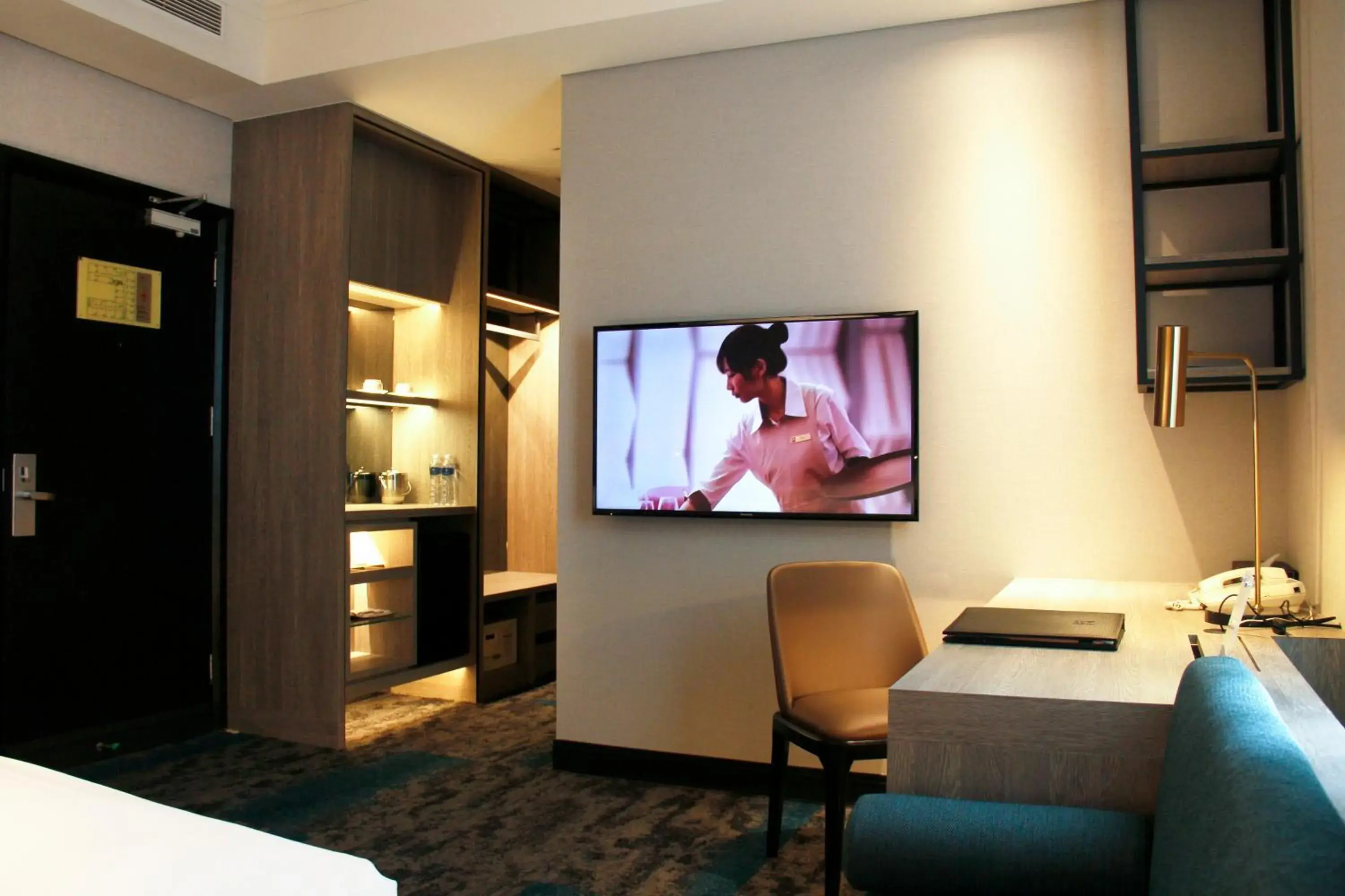 Photo of the whole room, Bed in Queena Plaza Hotel Photo of the whole room, Bed in Queena Plaza Hotel