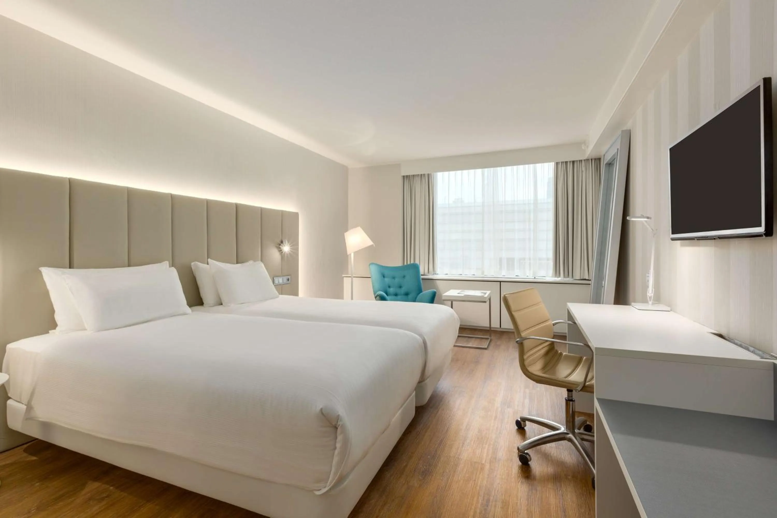 Bedroom, Bed in NH Utrecht