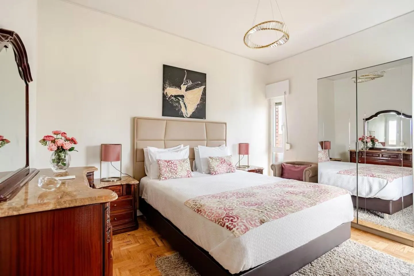 Toilet, Bed in OLIVA 50 - 4 Bedrooms and Office - 3 Bathrooms - Near Lisbon Expo & Airport