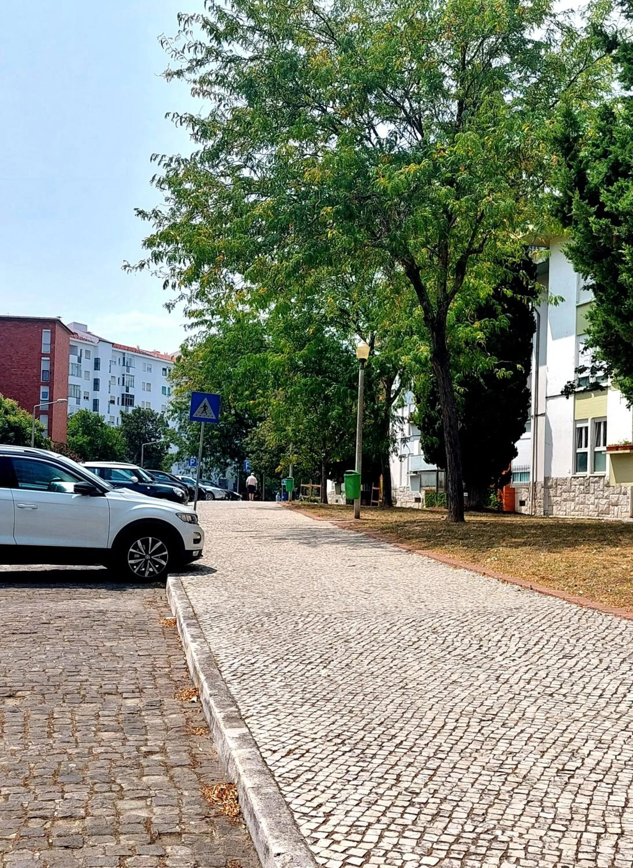 Facade/entrance in OLIVA 50 - 4 Bedrooms and Office - 3 Bathrooms - Near Lisbon Expo & Airport
