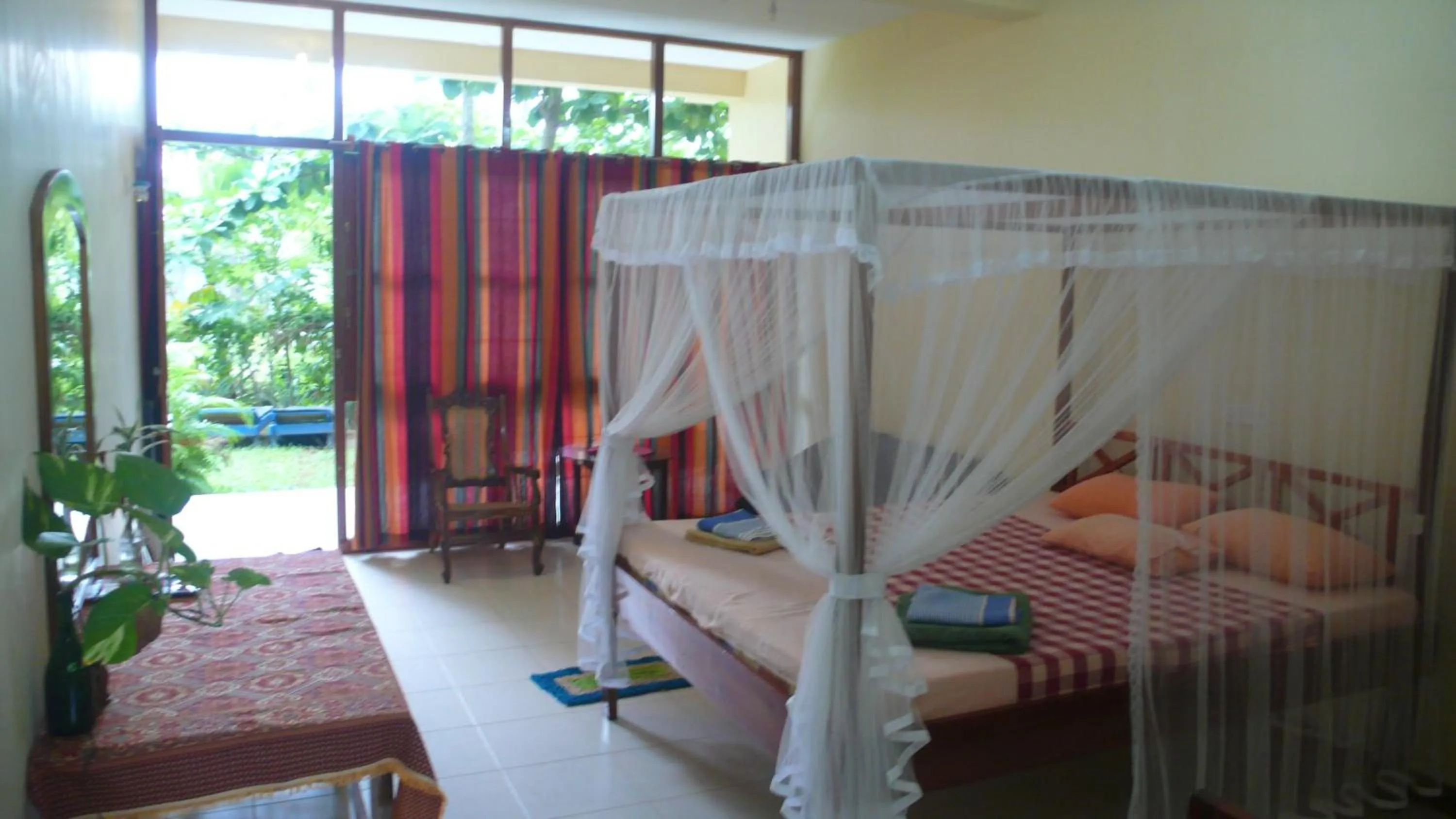 Day, Bed in Hotel Finlanka