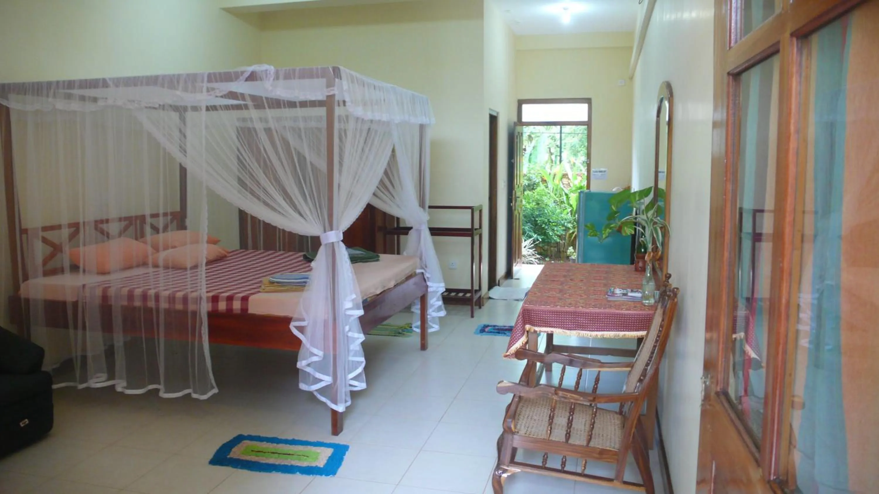 Day, Bed in Hotel Finlanka