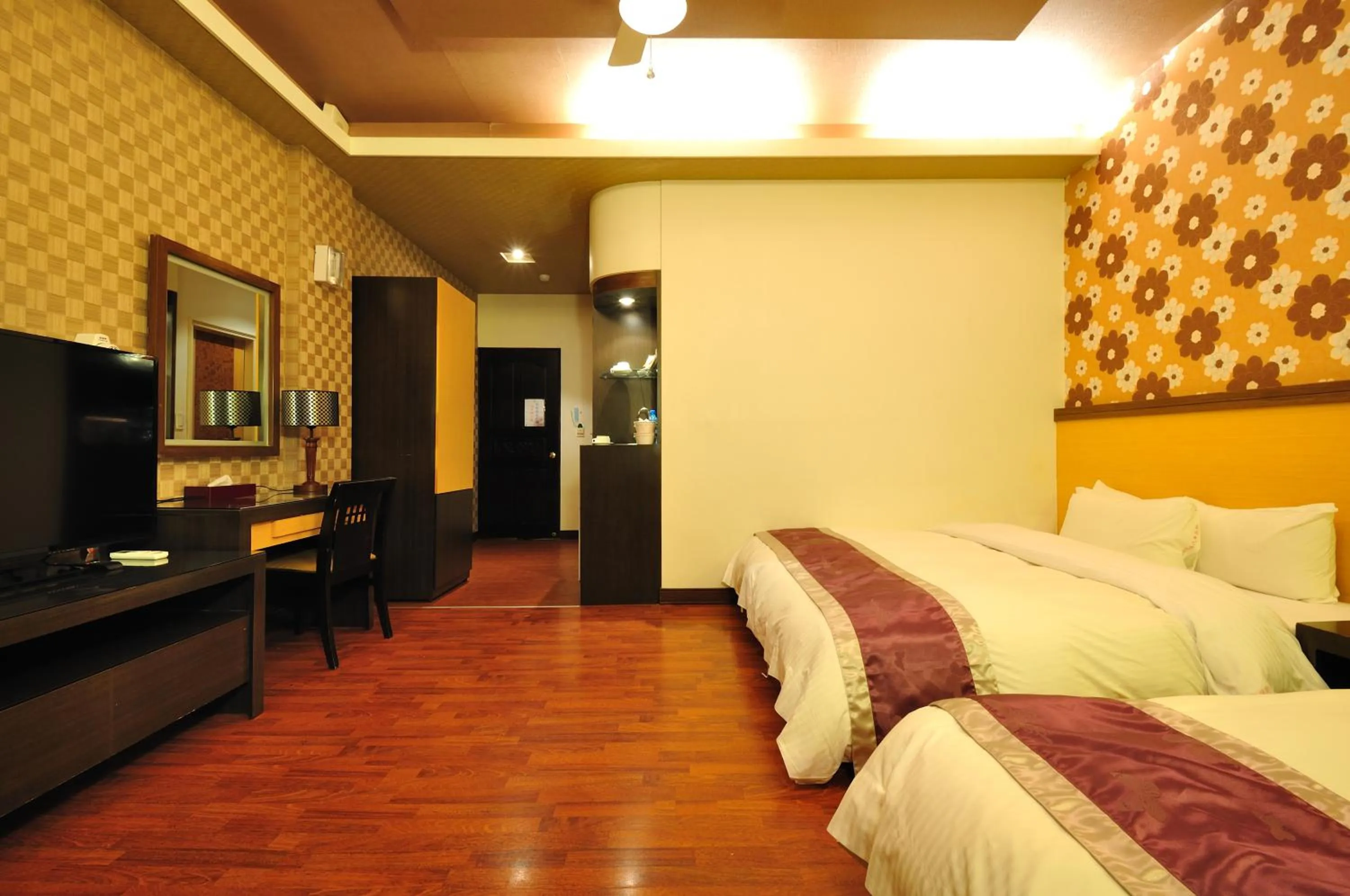 Photo of the whole room, Bed in Wogo Hotel