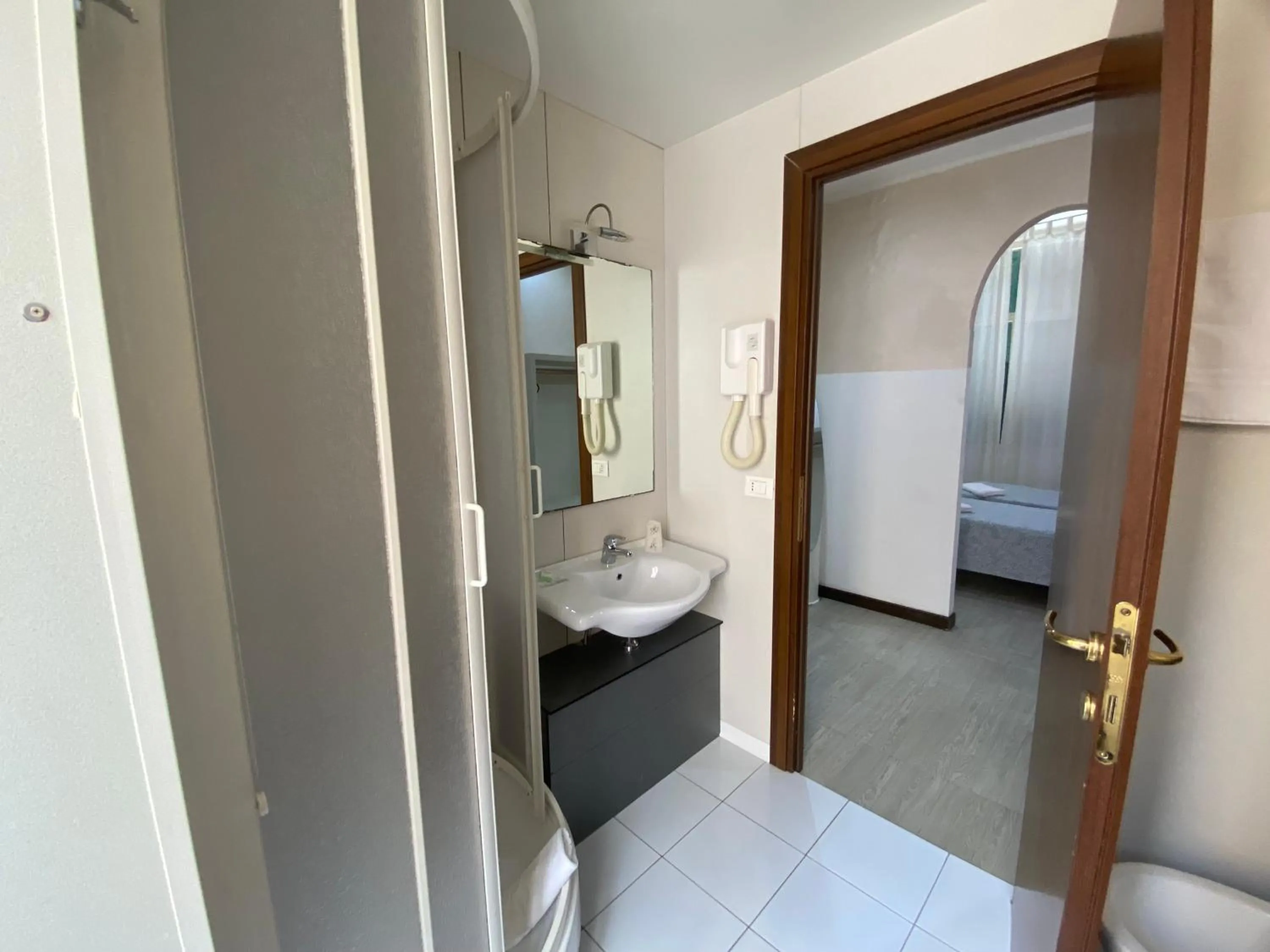 Bathroom in Londrino Sanremo