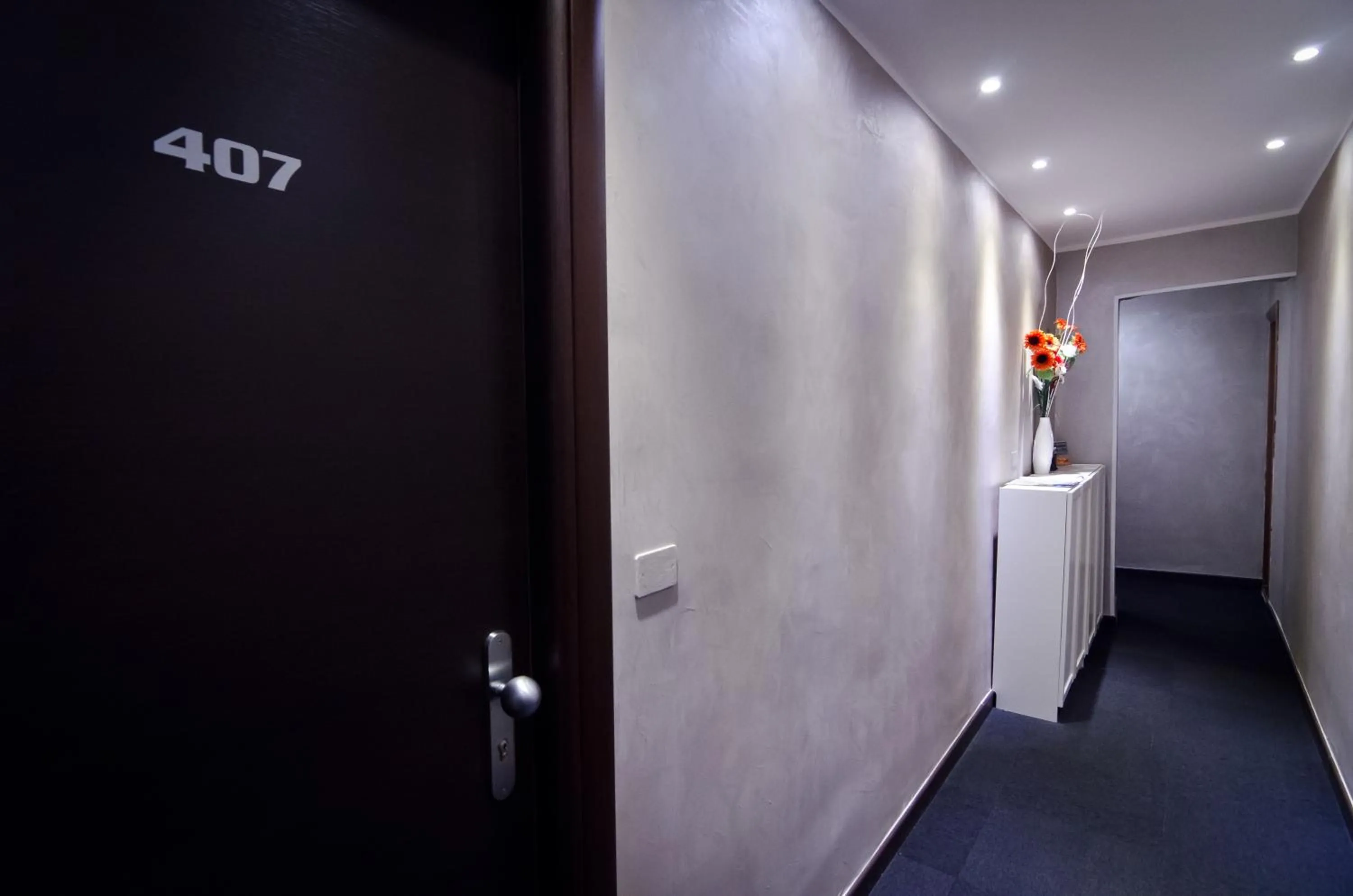 Decorative detail in Londrino Sanremo