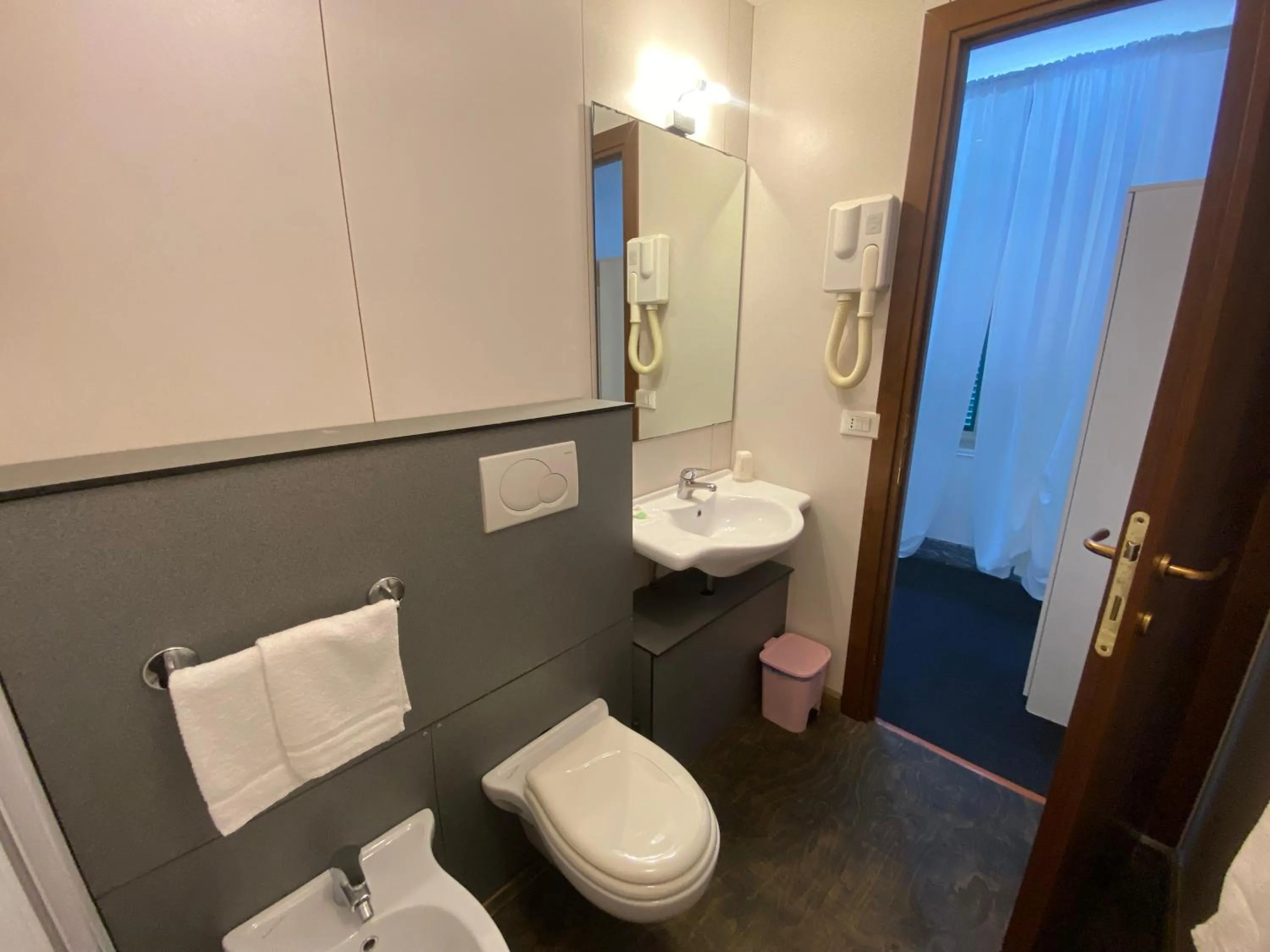 Bathroom in Londrino Sanremo