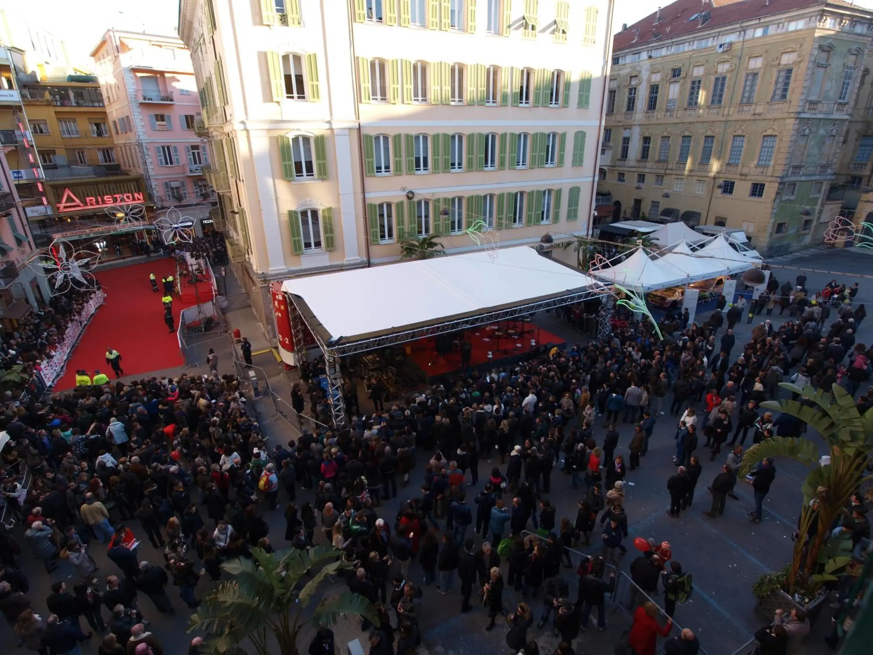 Property building in Londrino Sanremo Property building in Londrino Sanremo