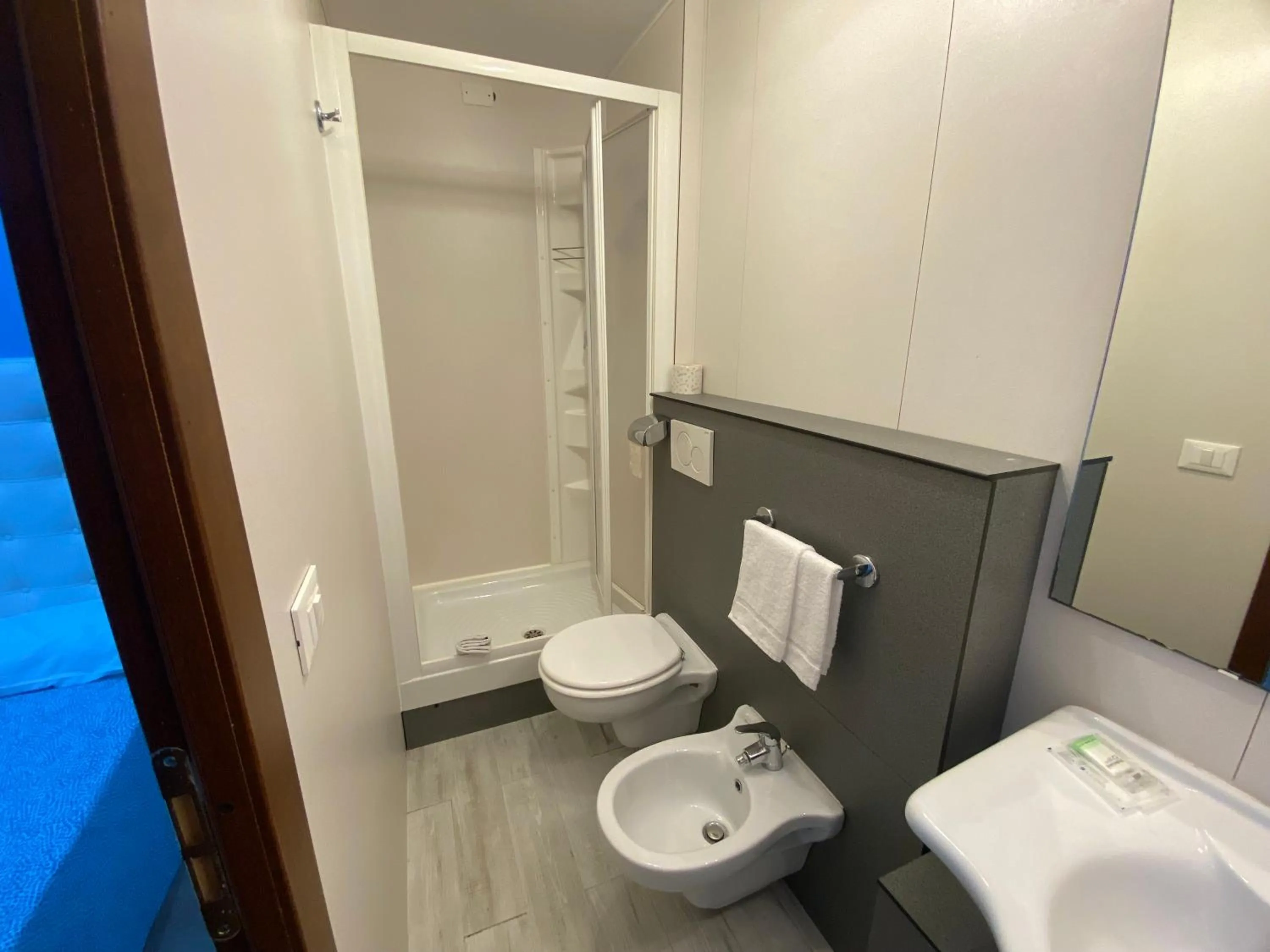 Bathroom in Londrino Sanremo