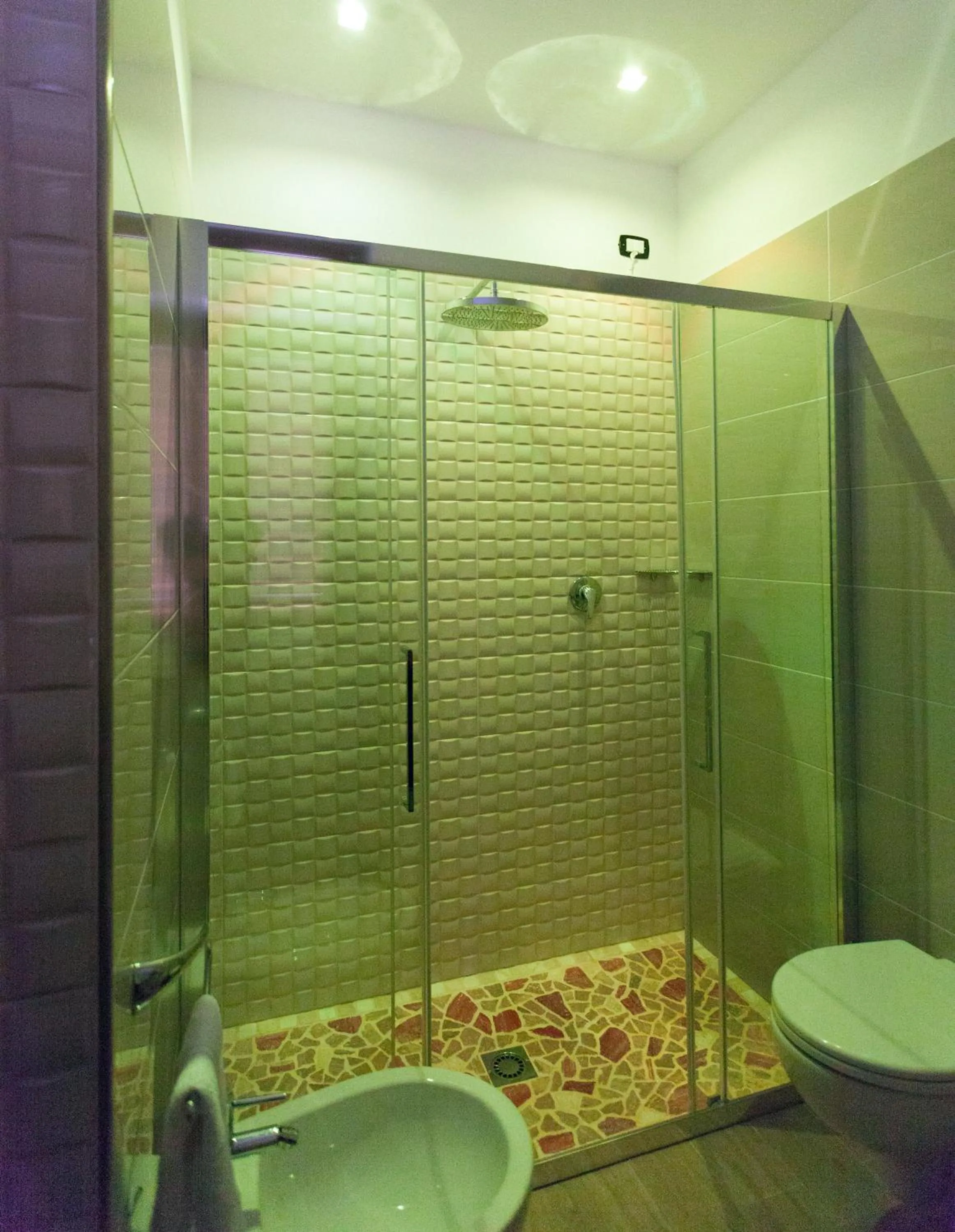 Shower in La Suite del Faro