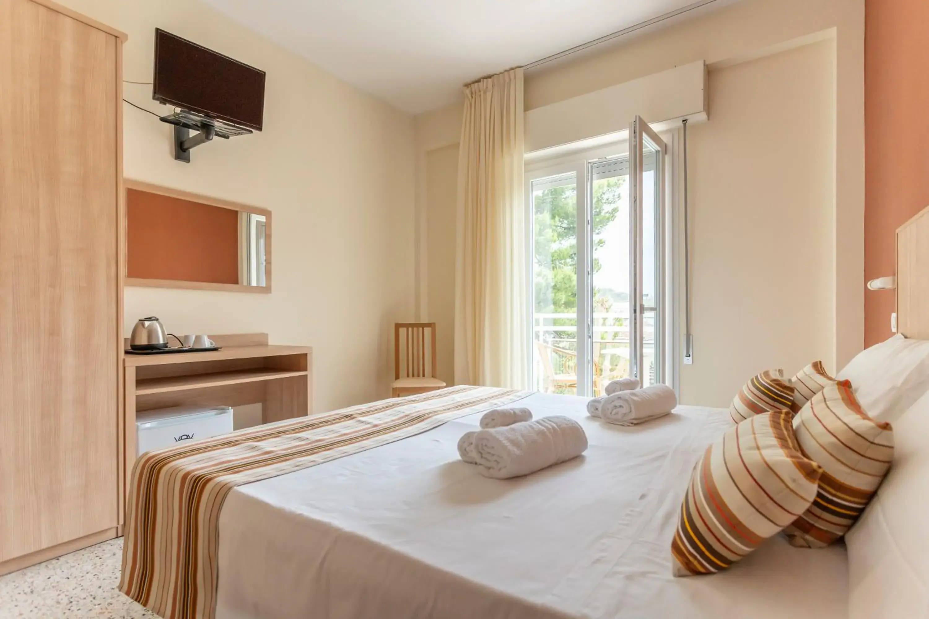 Superior Double or Twin Room with Balcony in Hotel Cormoran Riccione Superior Double or Twin Room with Balcony in Hotel Cormoran Riccione