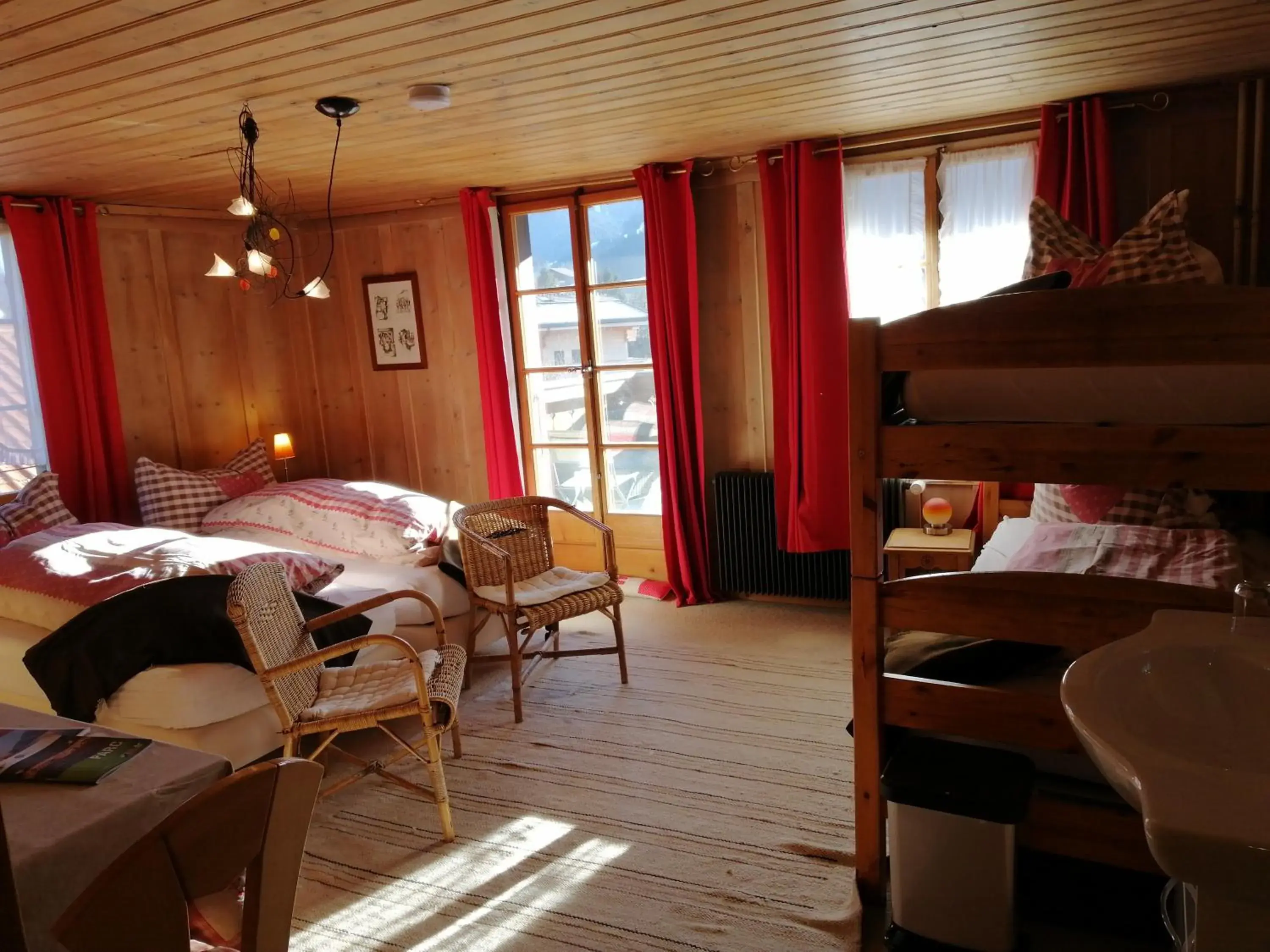 Quadruple Room with Shared Bathroom in Chalet Rosaly Quadruple Room with Shared Bathroom in Chalet Rosaly