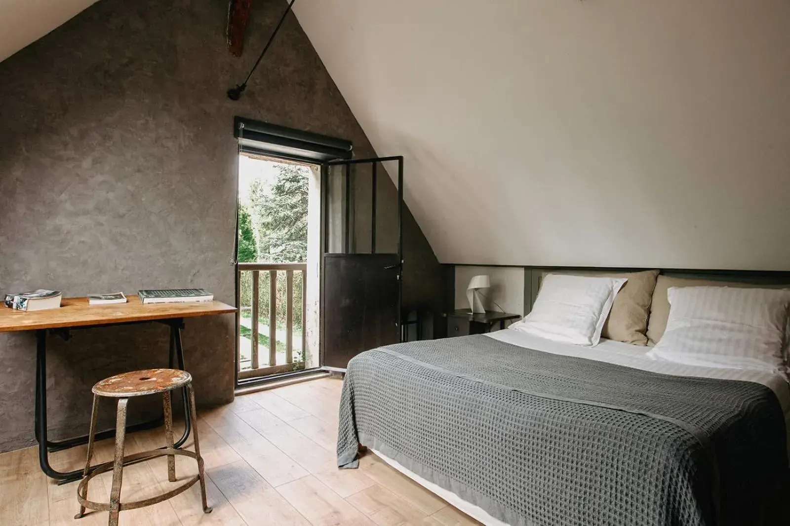 Bedroom, Bed in La Dime de Giverny - Chambres d'hôtes Bedroom, Bed in La Dime de Giverny - Chambres d'hôtes