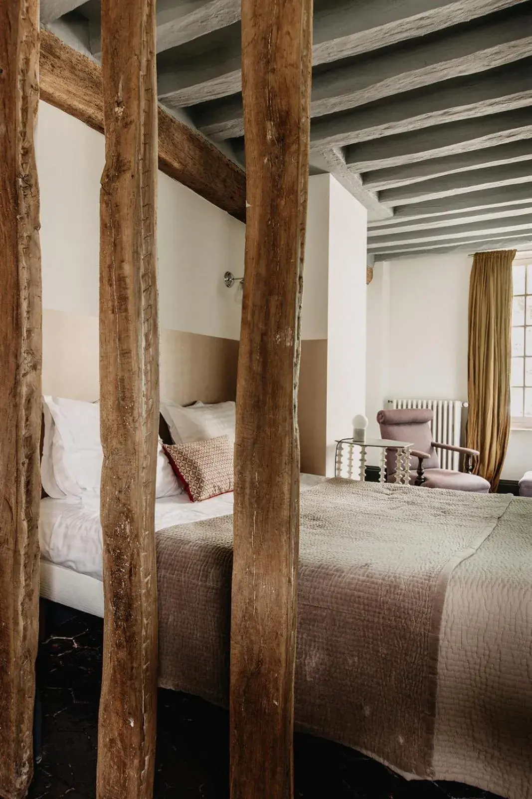 Bedroom, Bed in La Dime de Giverny - Chambres d'hôtes Bedroom, Bed in La Dime de Giverny - Chambres d'hôtes