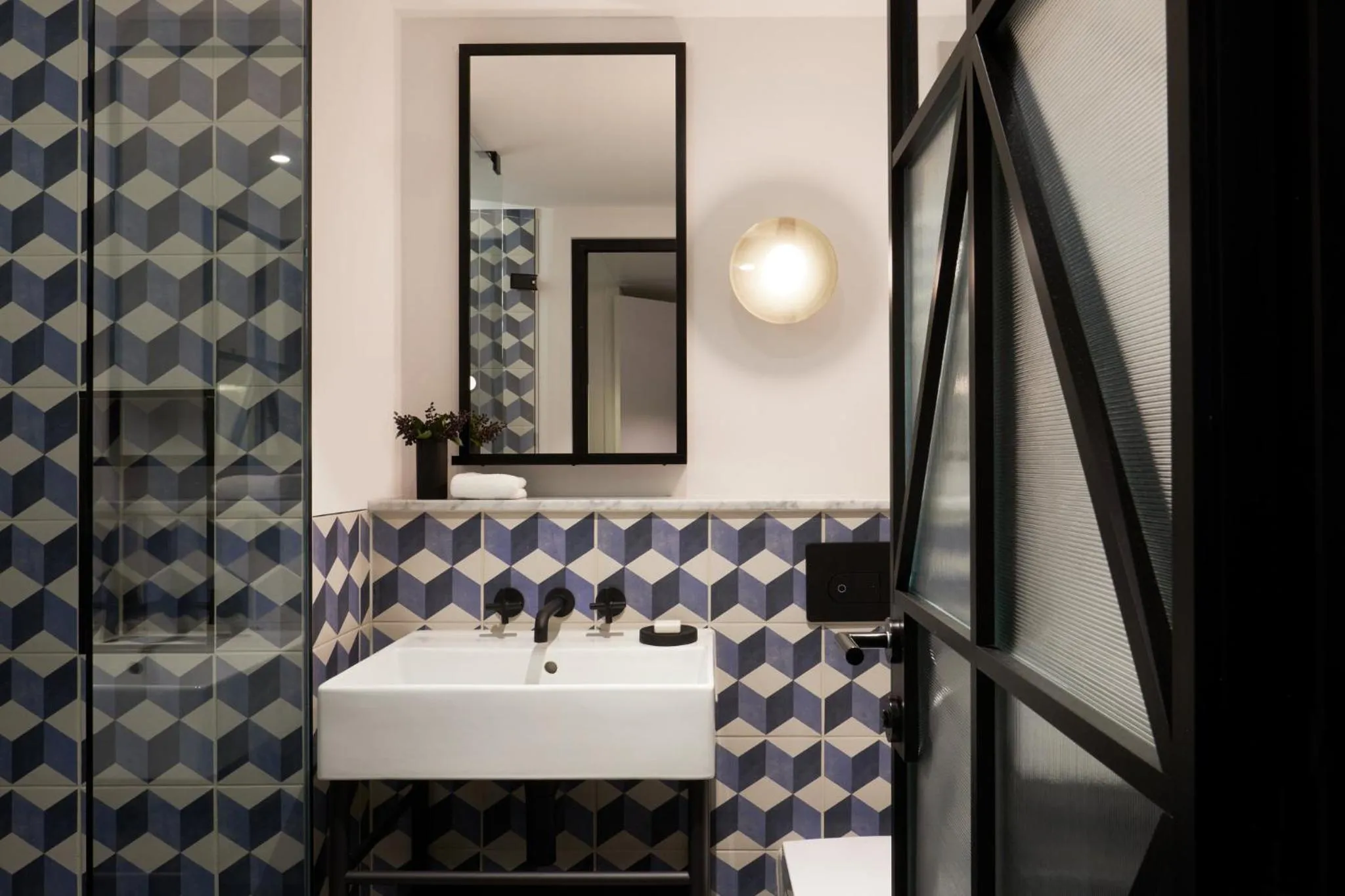 Bathroom in Kimpton De Witt Amsterdam by IHG