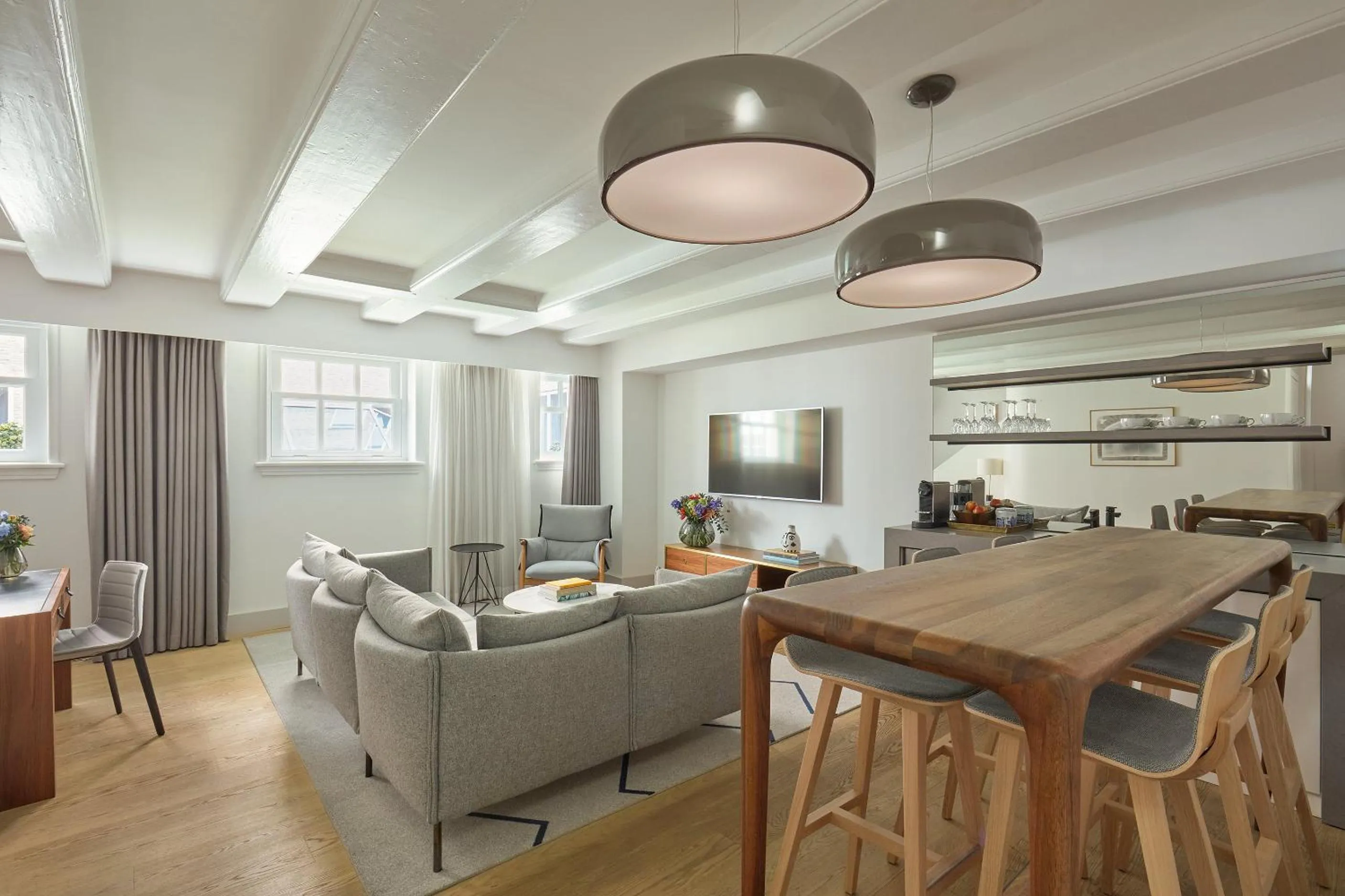 Photo of the whole room in Kimpton De Witt Amsterdam by IHG