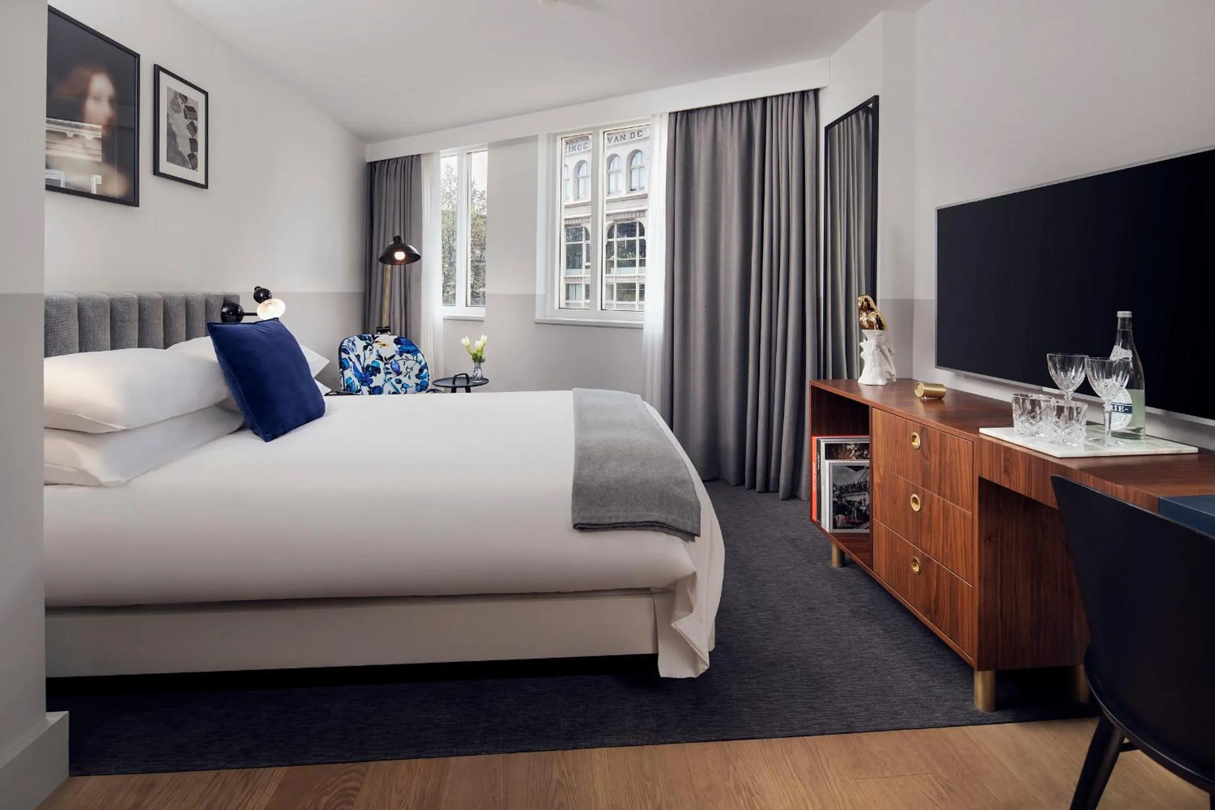 Photo of the whole room, Bed in Kimpton De Witt Amsterdam by IHG