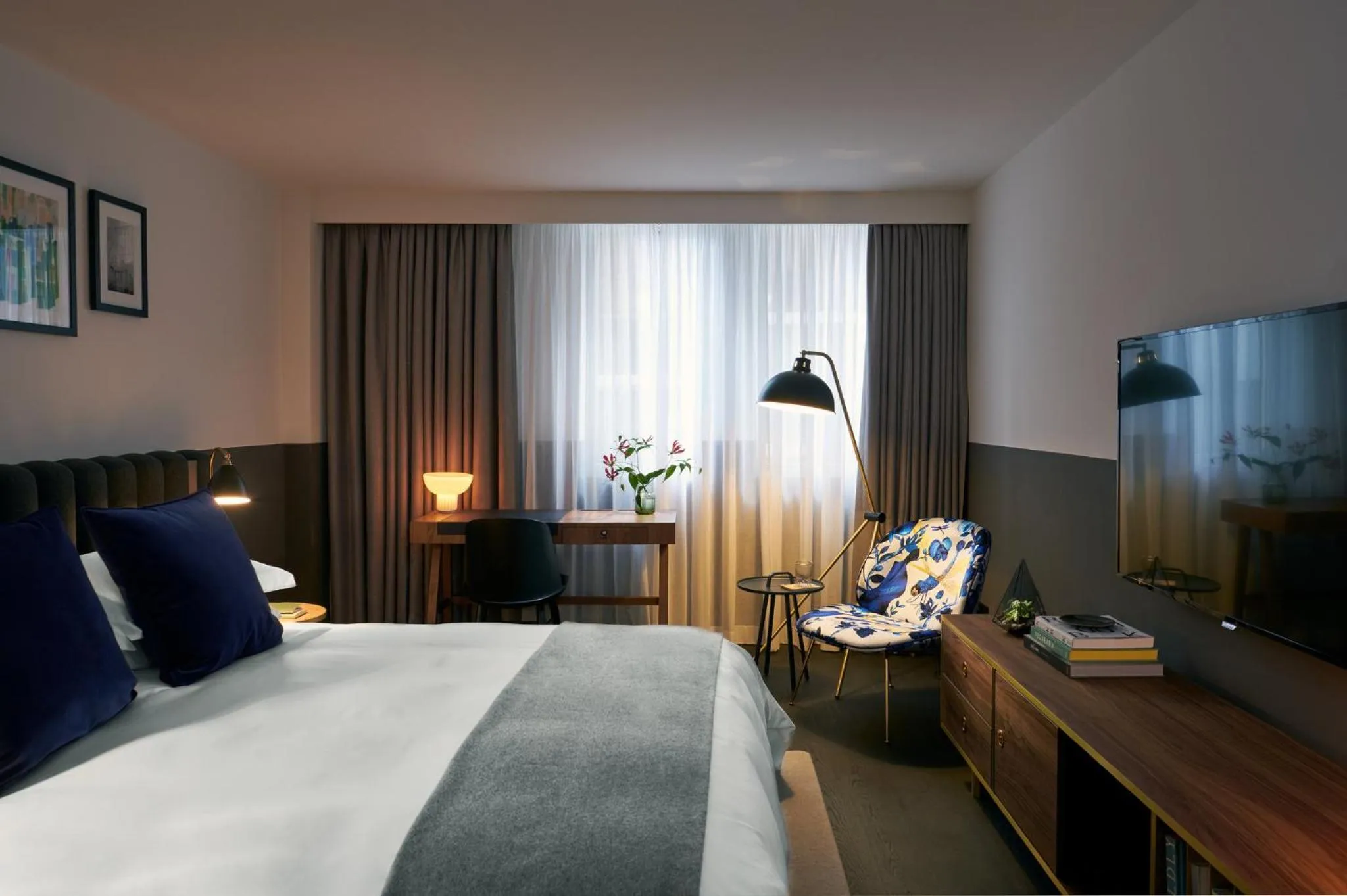 Photo of the whole room, Bed in Kimpton De Witt Amsterdam by IHG