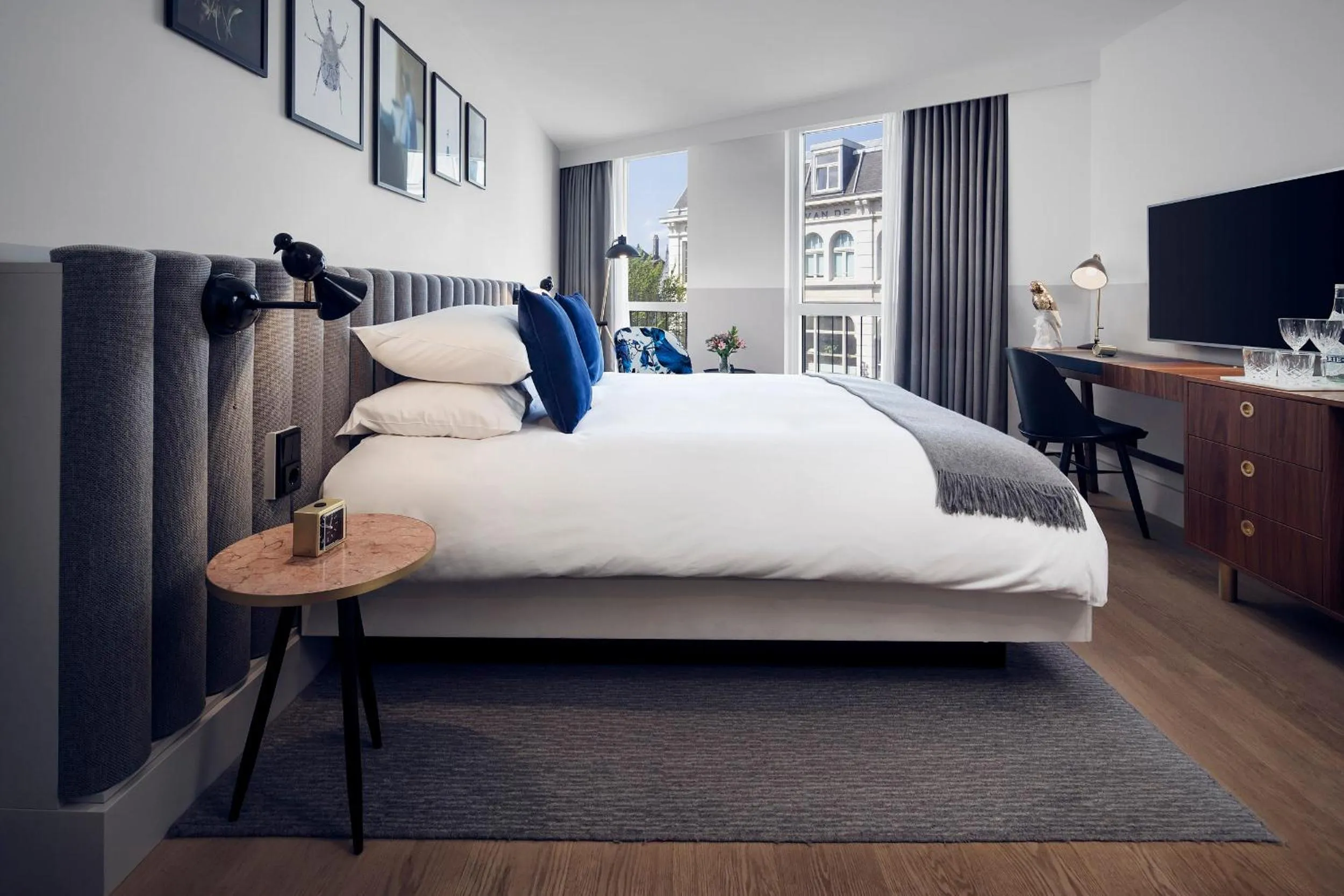 Photo of the whole room, Bed in Kimpton De Witt Amsterdam by IHG