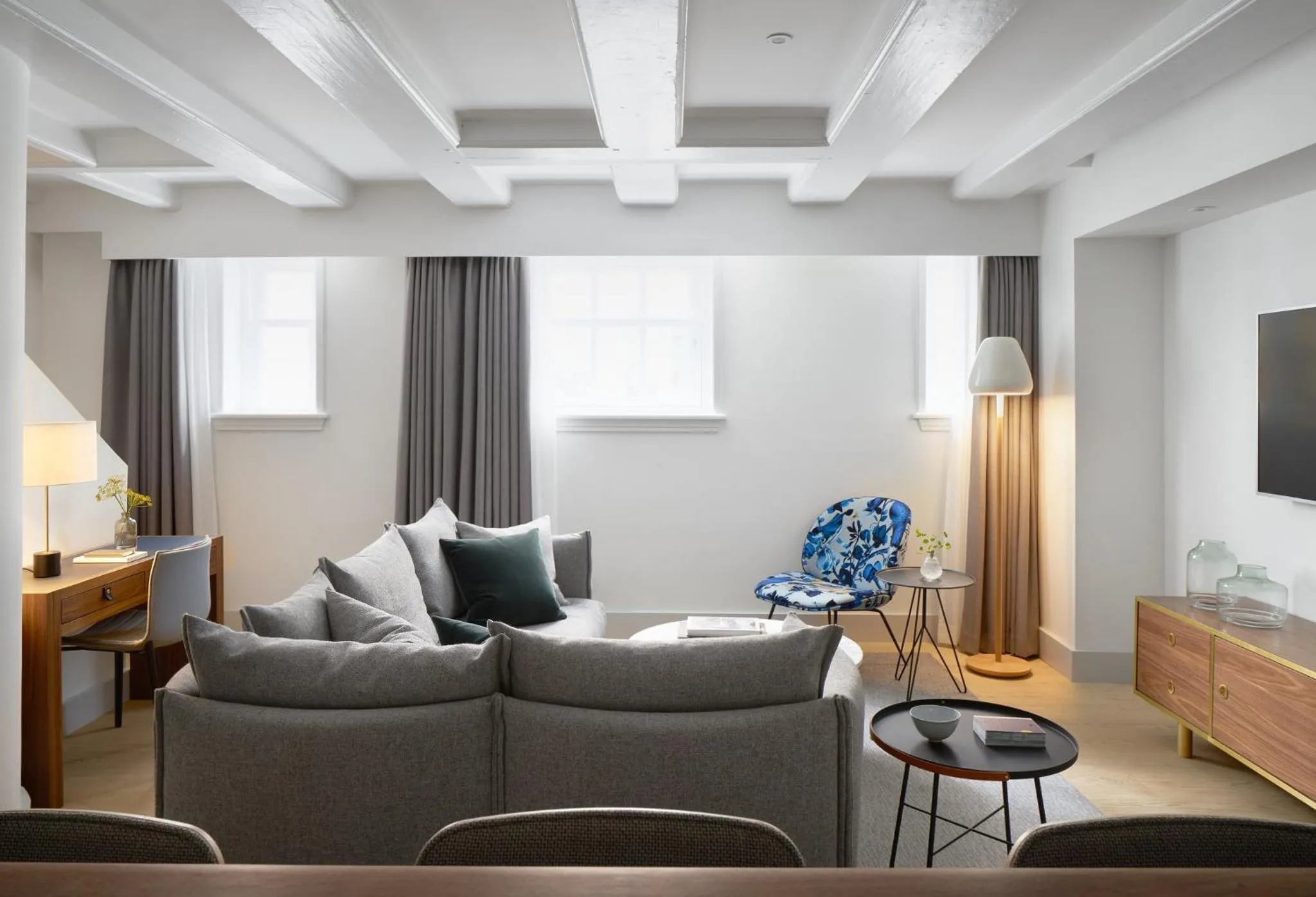 Photo of the whole room in Kimpton De Witt Amsterdam by IHG