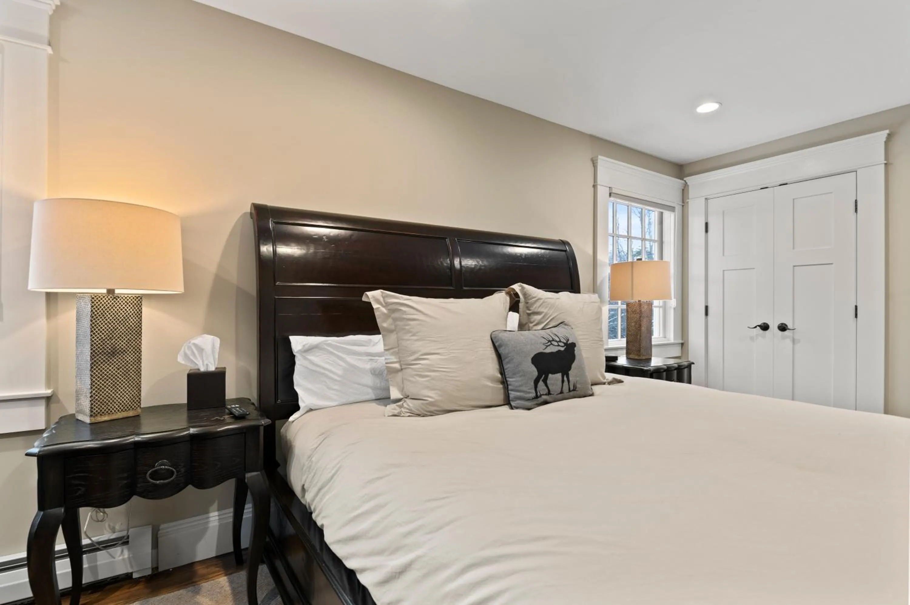 Bed in Brook Bound Inn