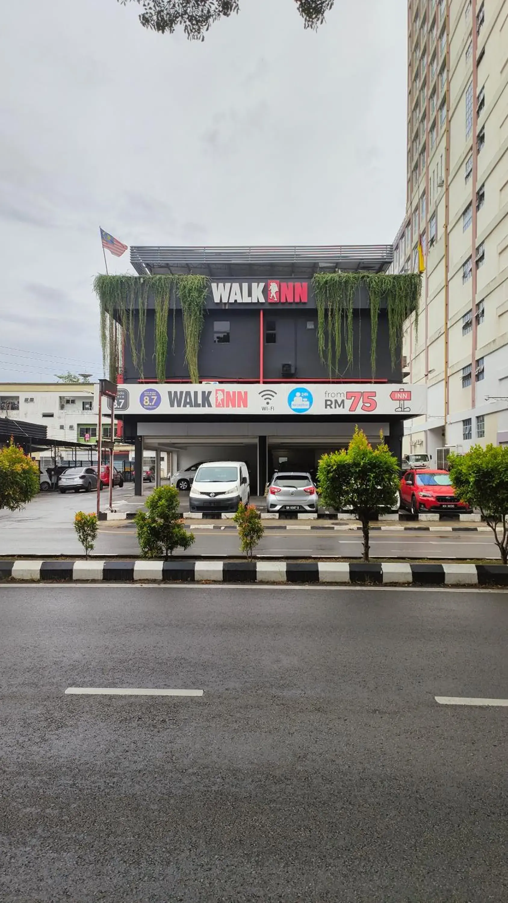 Property building in Walk Inn Property building in Walk Inn