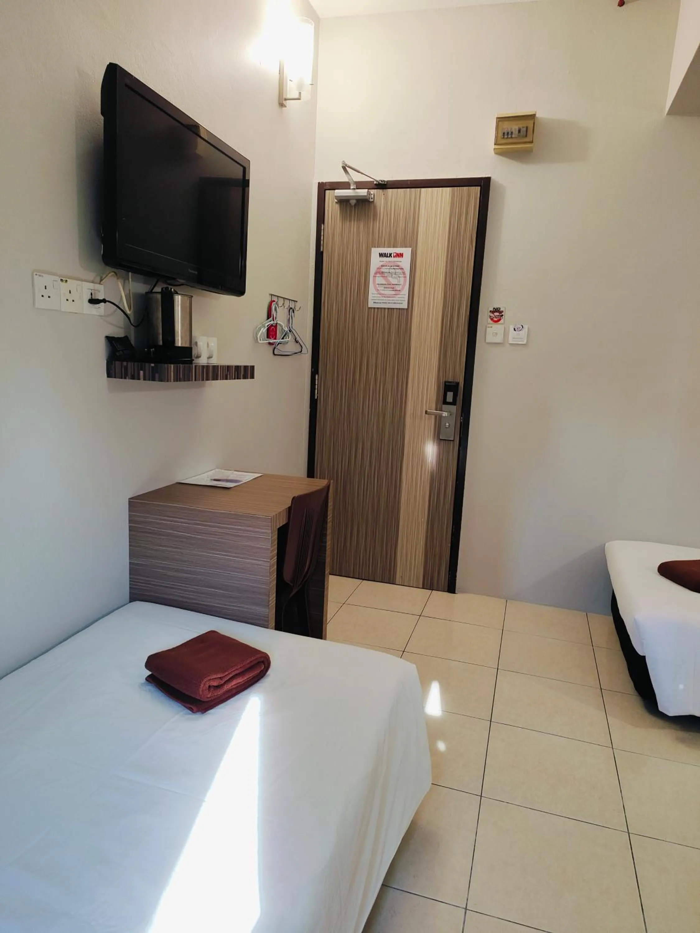 TV and multimedia, Bed in Walk Inn