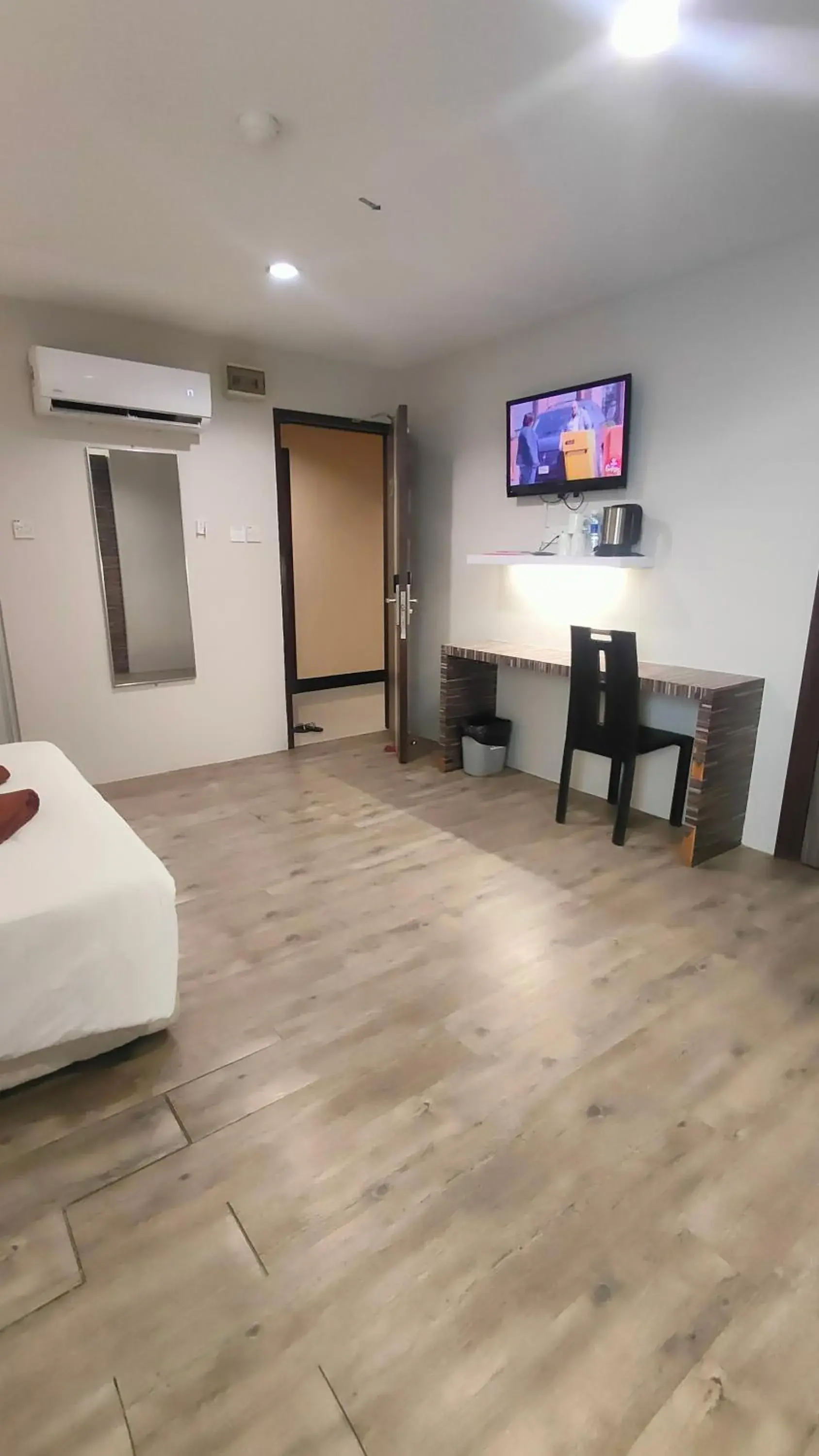 Seating area, Bed in Walk Inn Seating area, Bed in Walk Inn