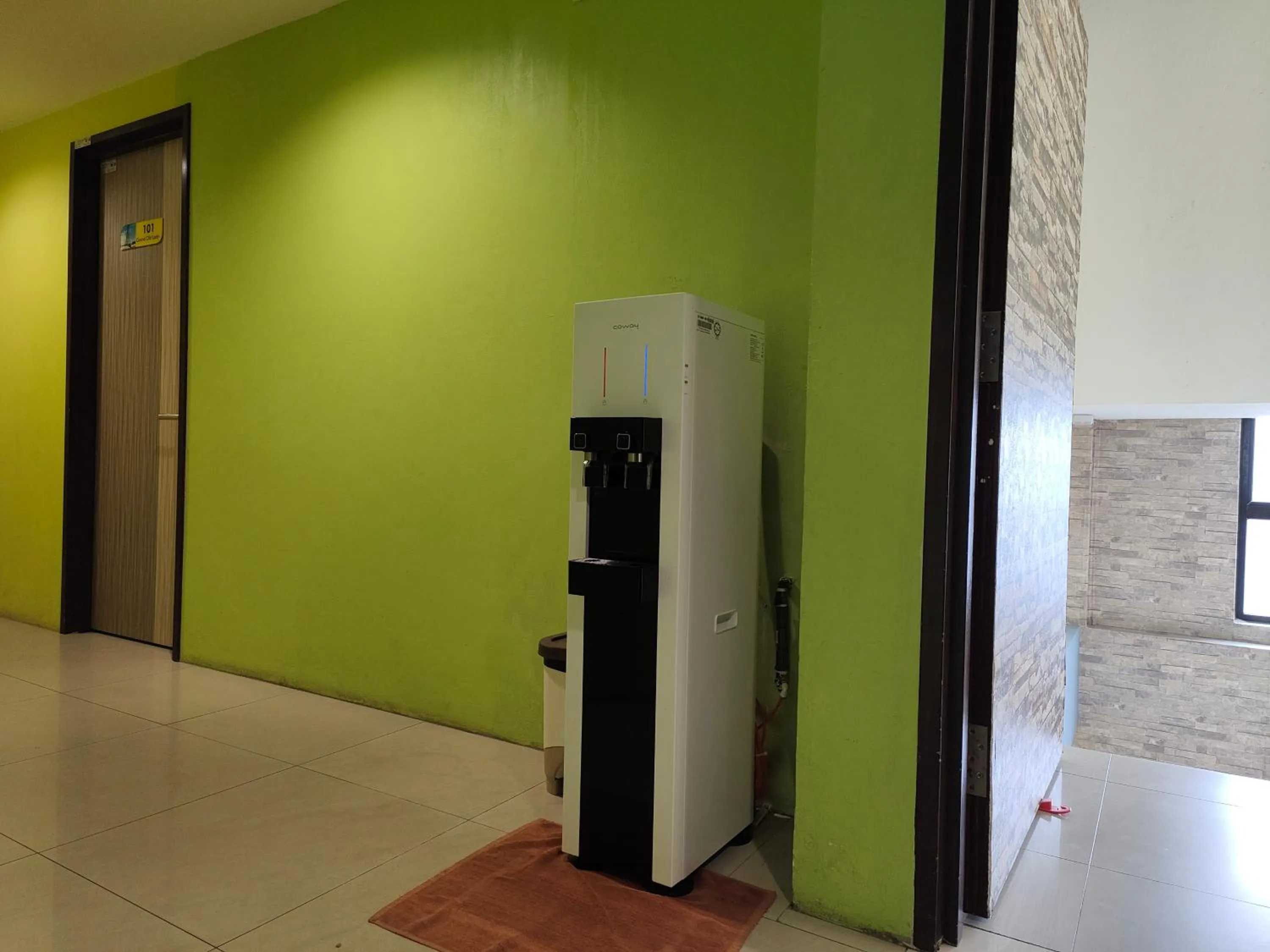 Coffee/tea facilities in Walk Inn