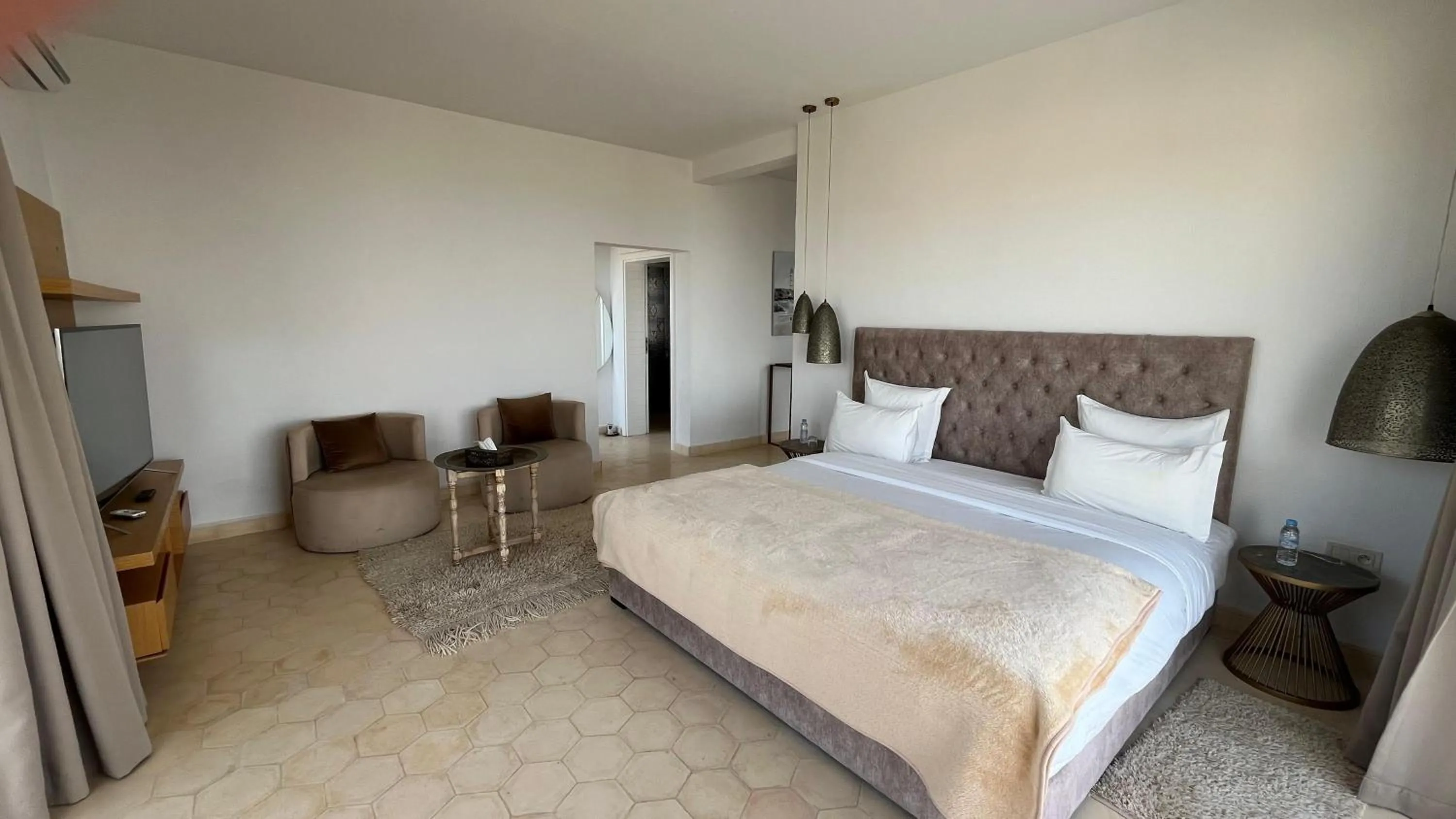 Photo of the whole room, Bed in Villa La Falaise