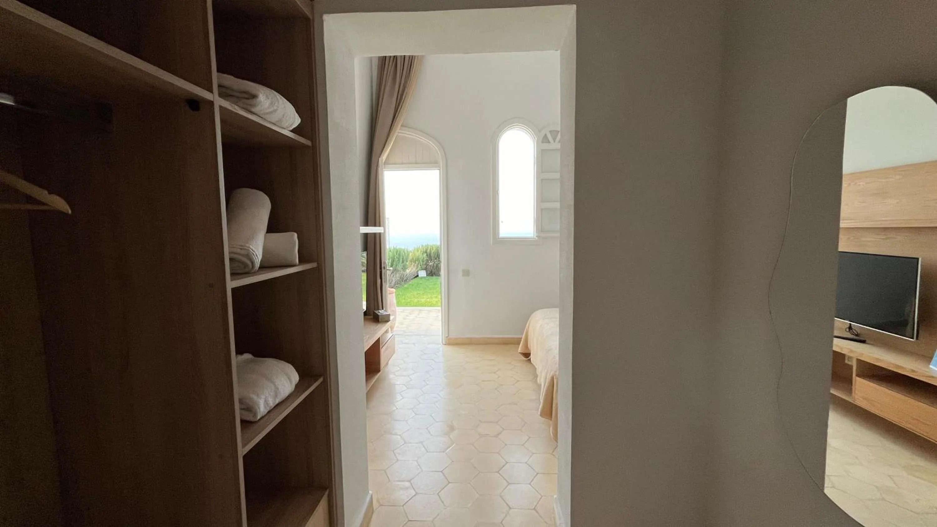 Photo of the whole room in Villa La Falaise