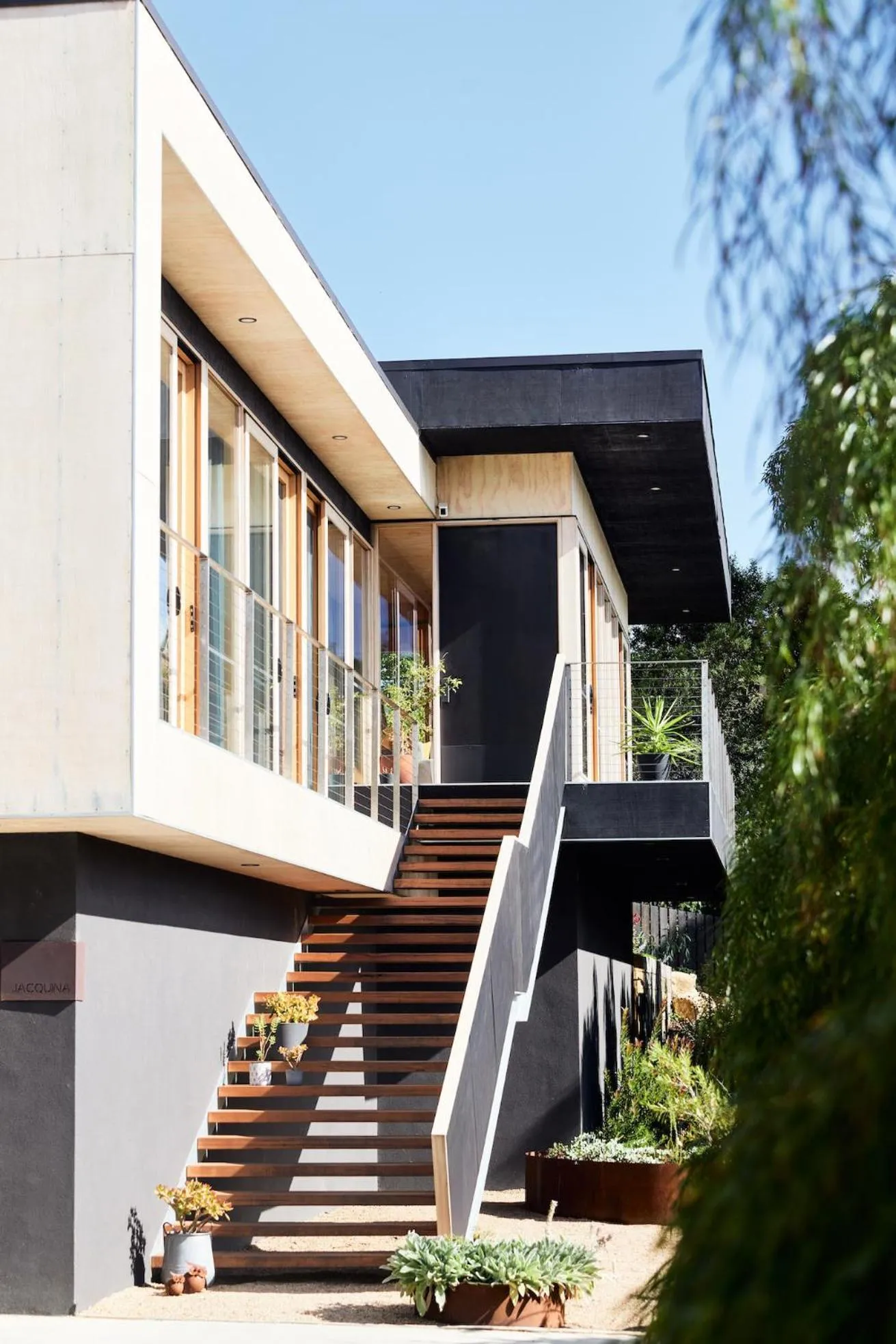 Property building in Jacquina - Yarra Valley