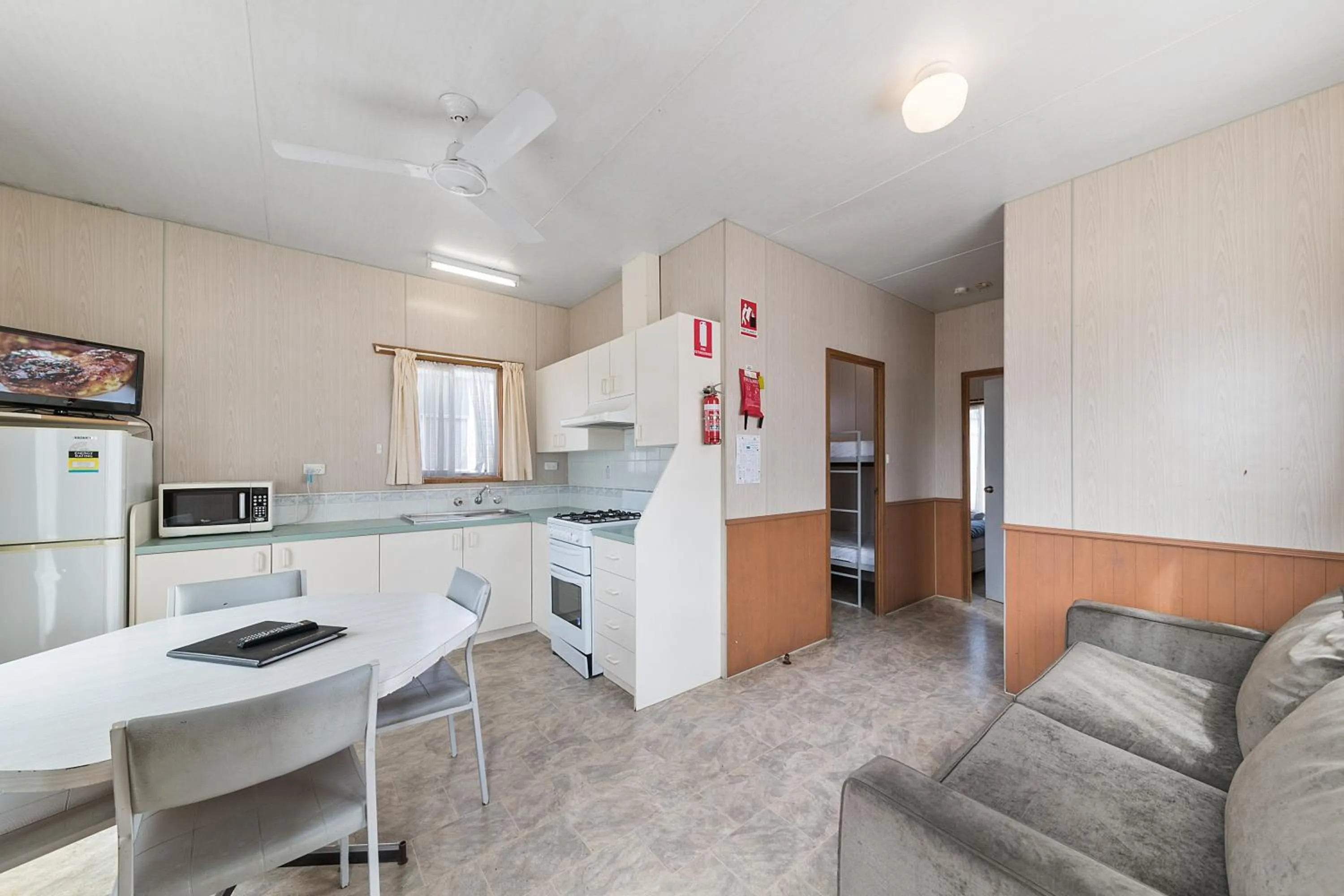 Kitchen or kitchenette in Benalla Tourist Park