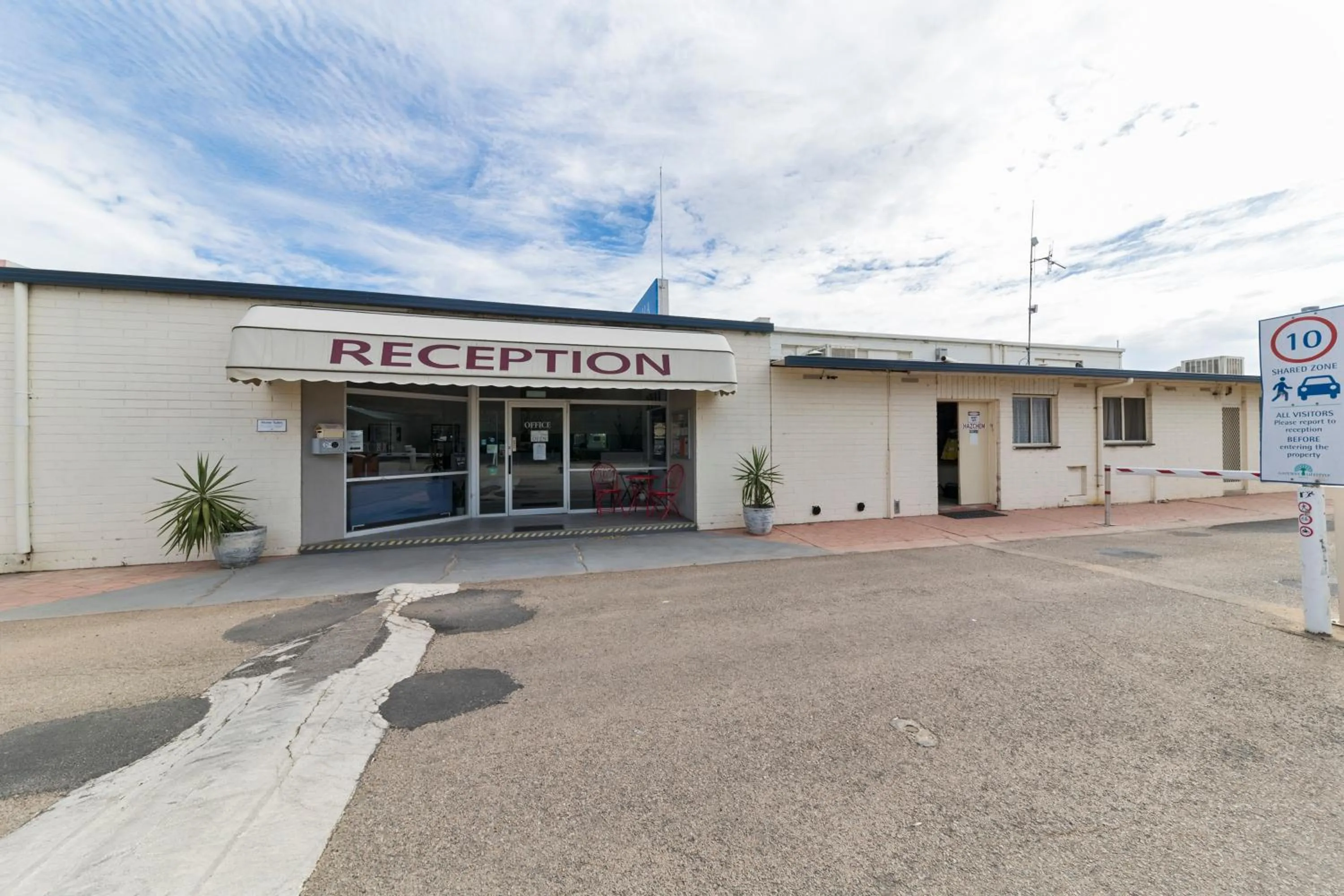 Lobby or reception in Benalla Tourist Park