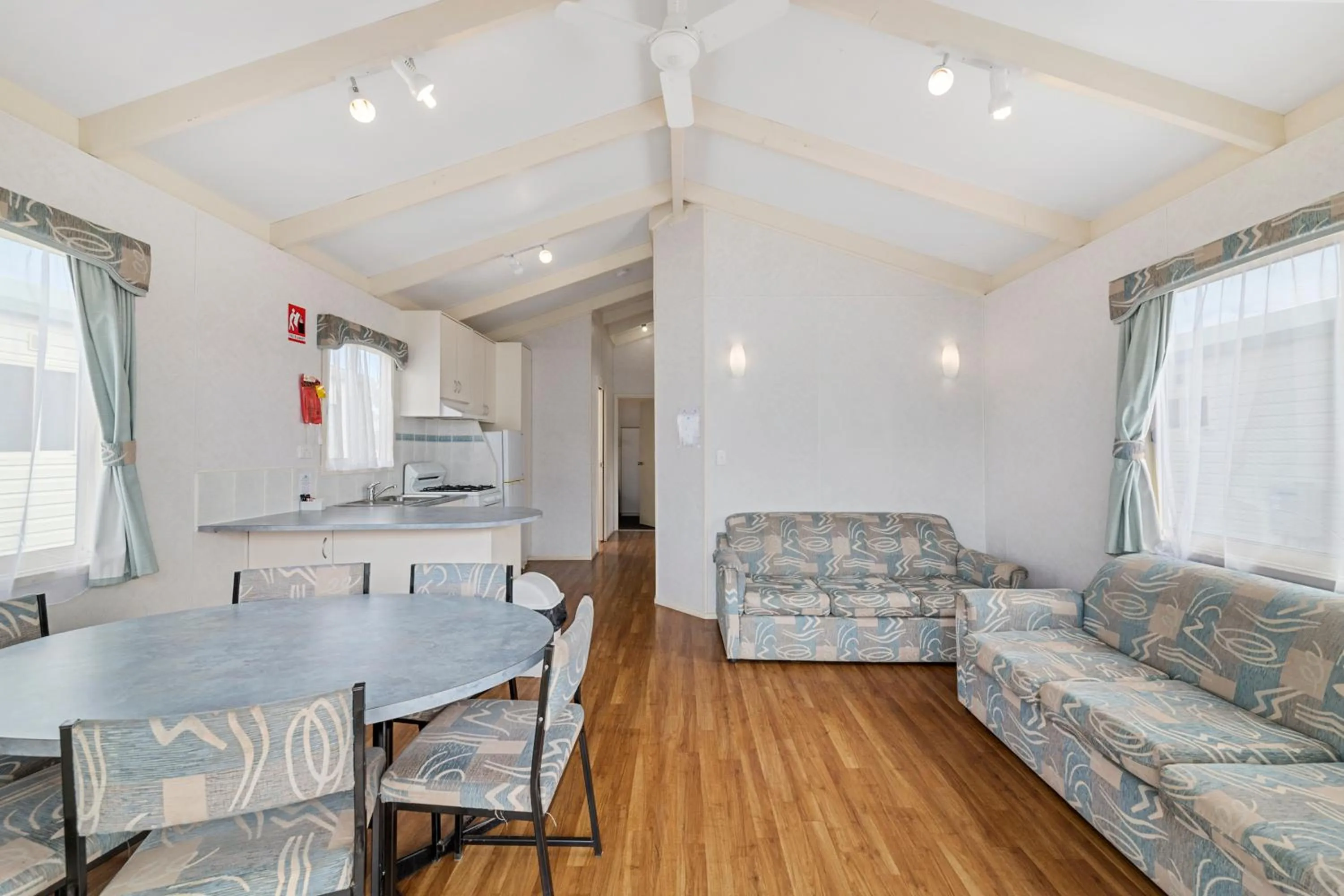 Kitchen or kitchenette in Benalla Tourist Park