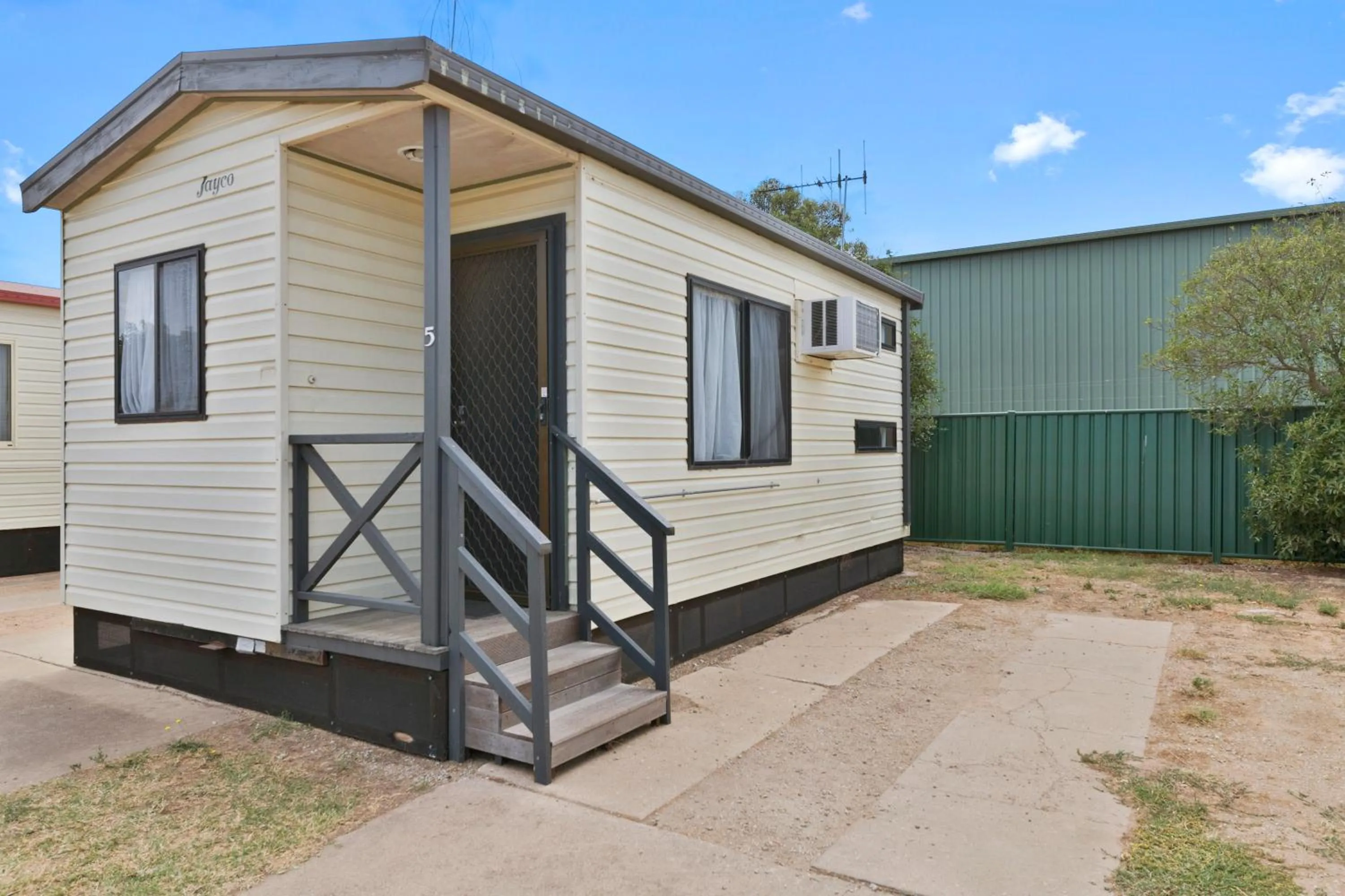 Property building in Benalla Tourist Park