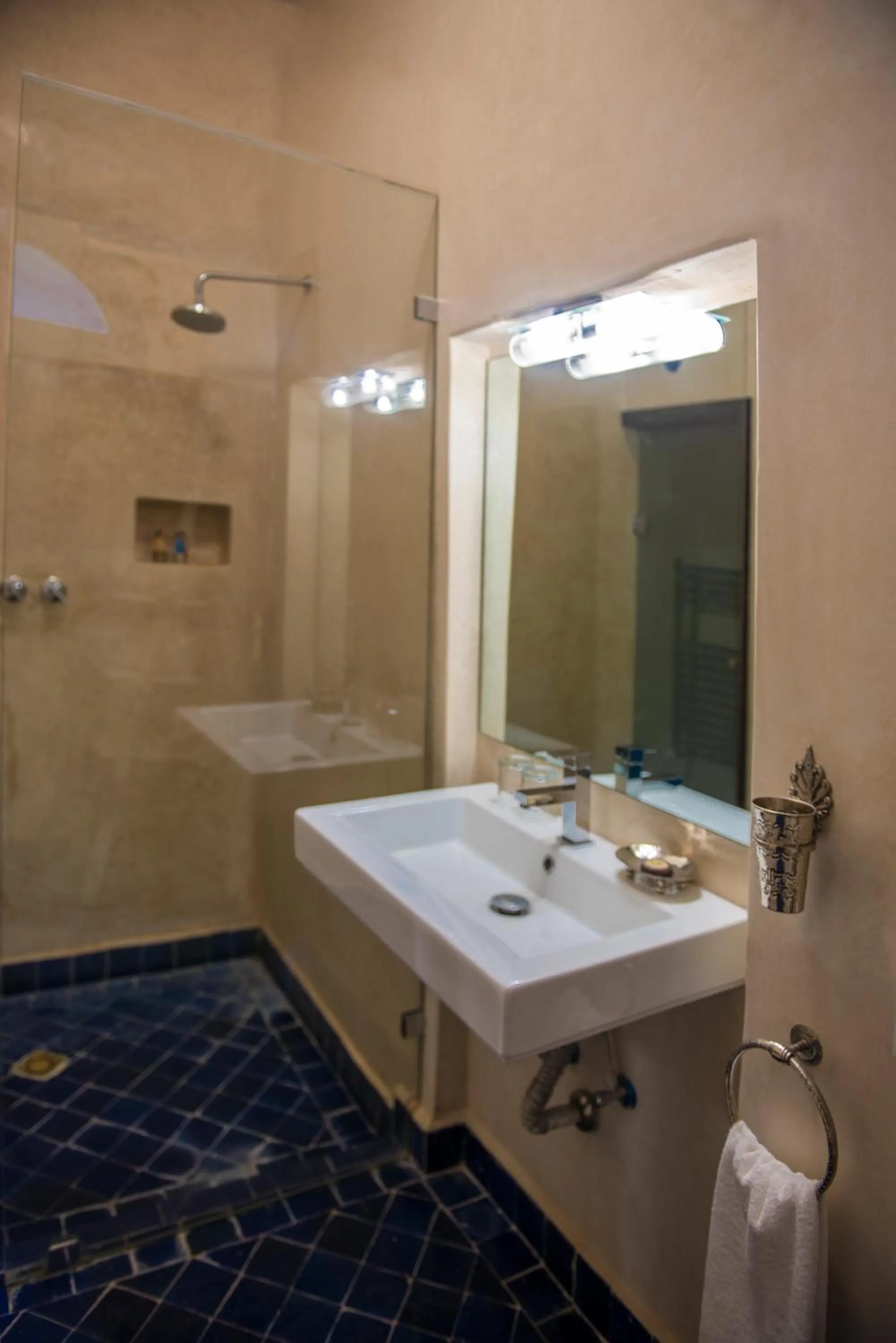 Shower in Riad Palais Bahia Fes