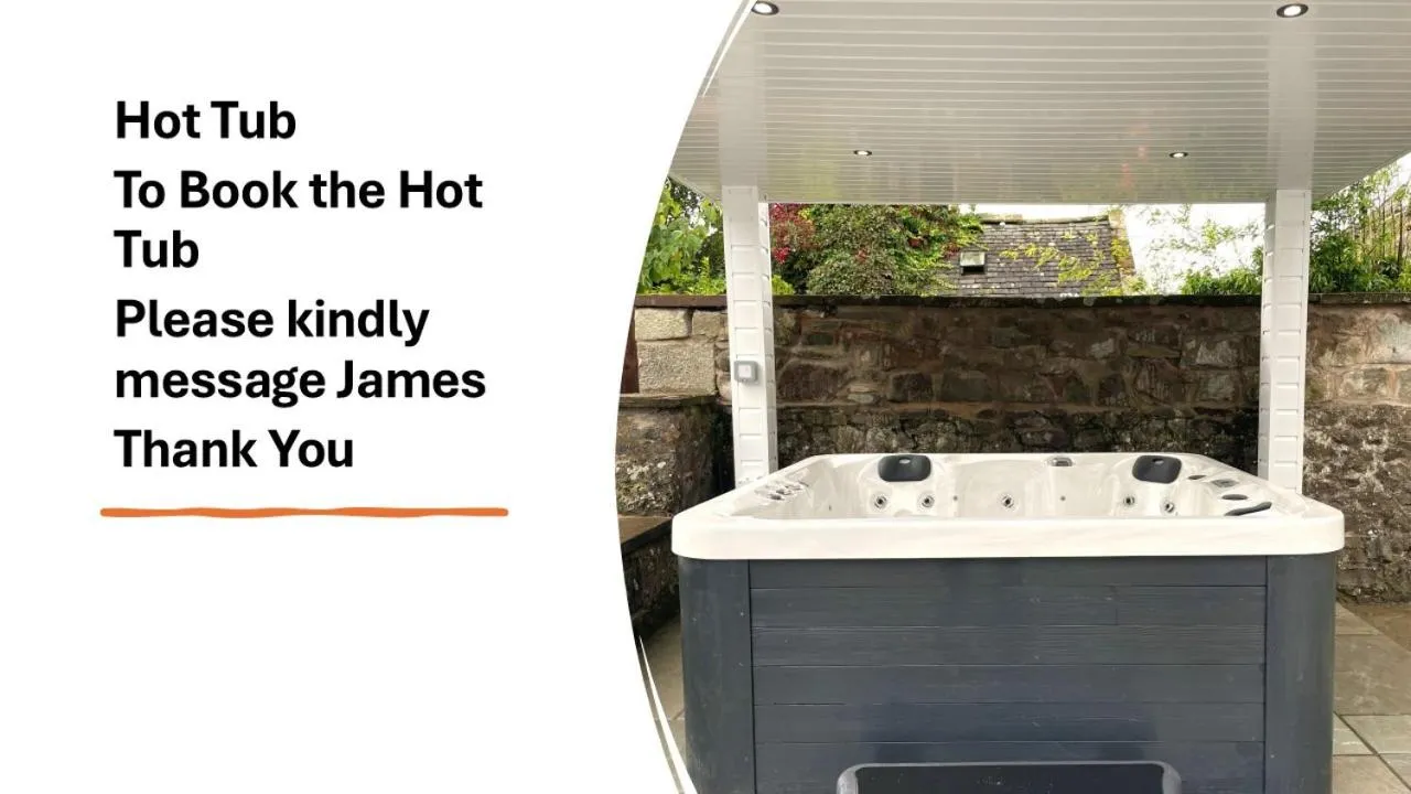 Hot Tub in Kirkcudbright Holiday Apartments - Apartment F