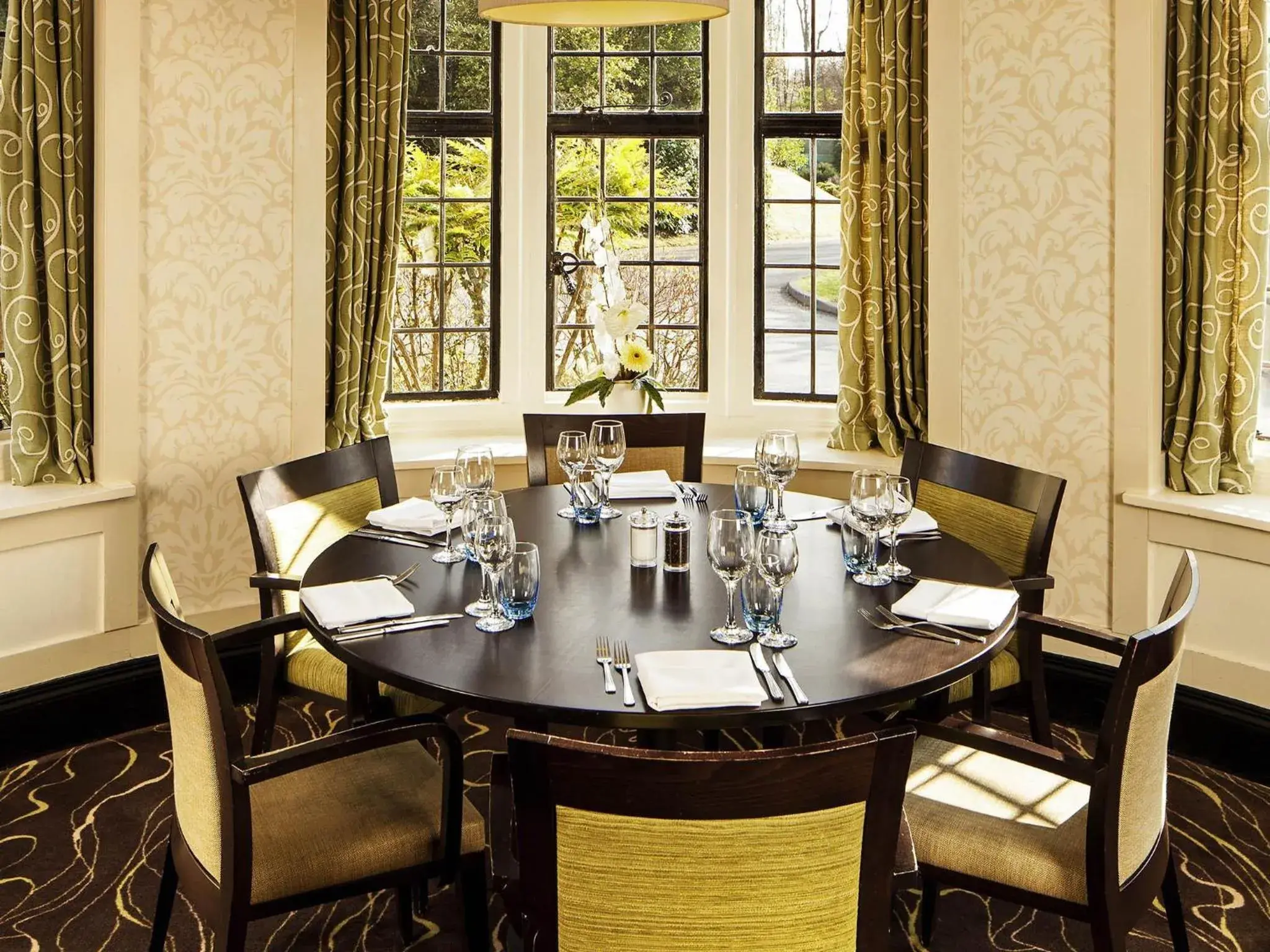 Restaurant/places to eat in Mercure Tunbridge Wells Hotel Restaurant/places to eat in Mercure Tunbridge Wells Hotel