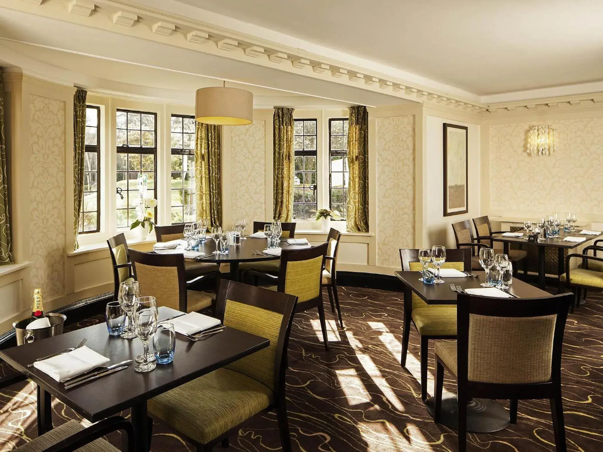Restaurant/places to eat in Mercure Tunbridge Wells Hotel Restaurant/places to eat in Mercure Tunbridge Wells Hotel